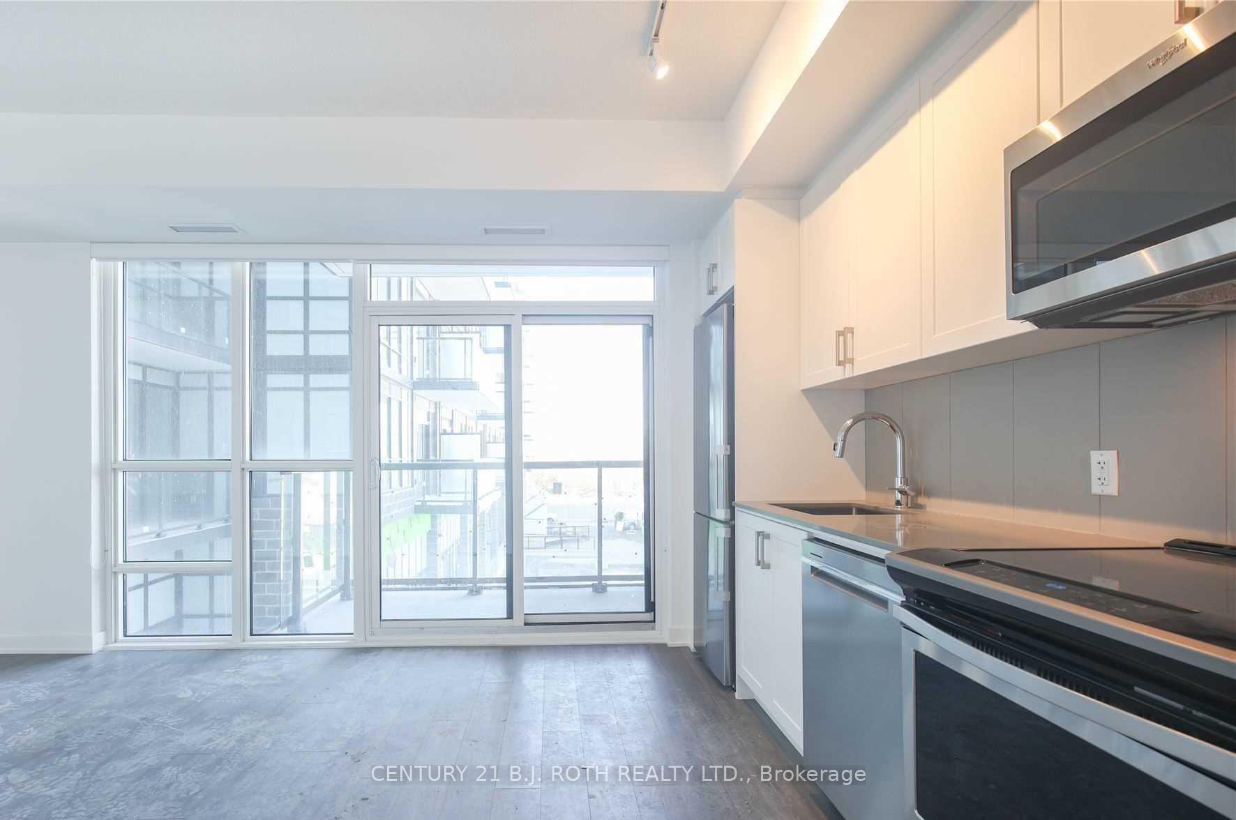 681 Yonge Street N 201