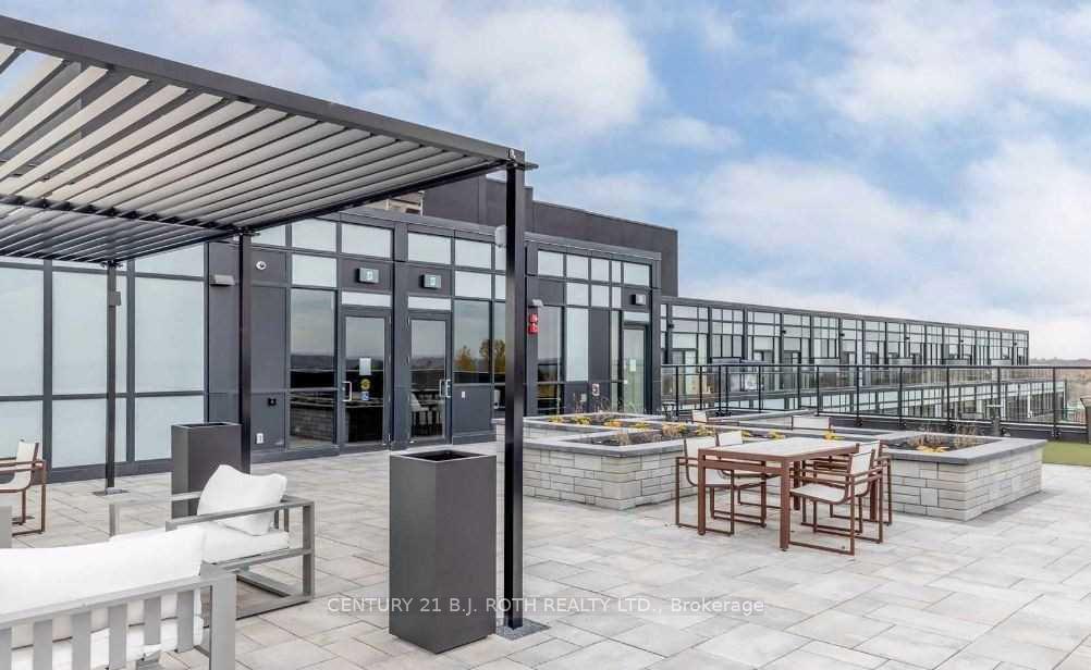 681 Yonge Street N 201