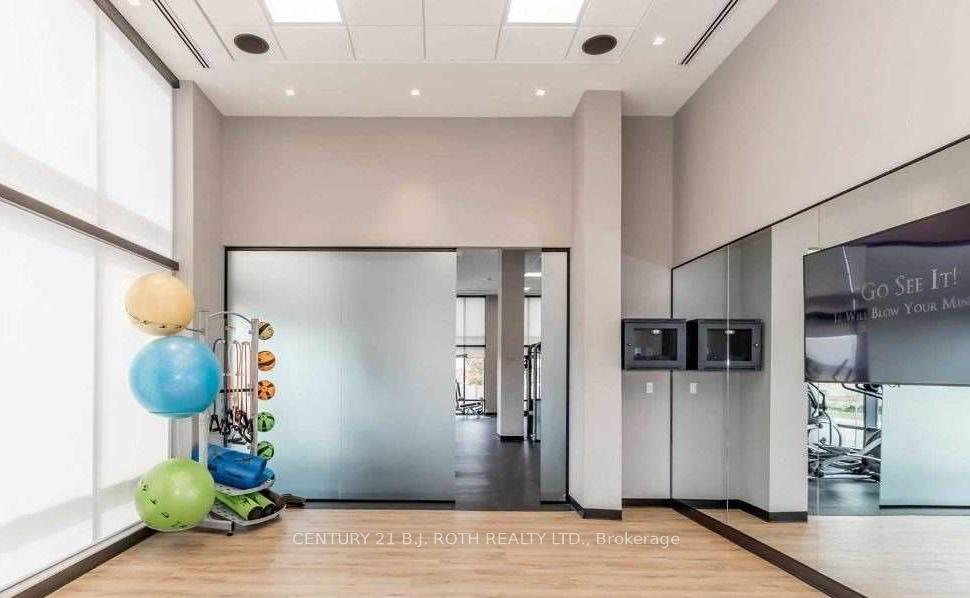 681 Yonge Street N 201
