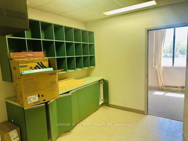 34 Simcoe Street 101