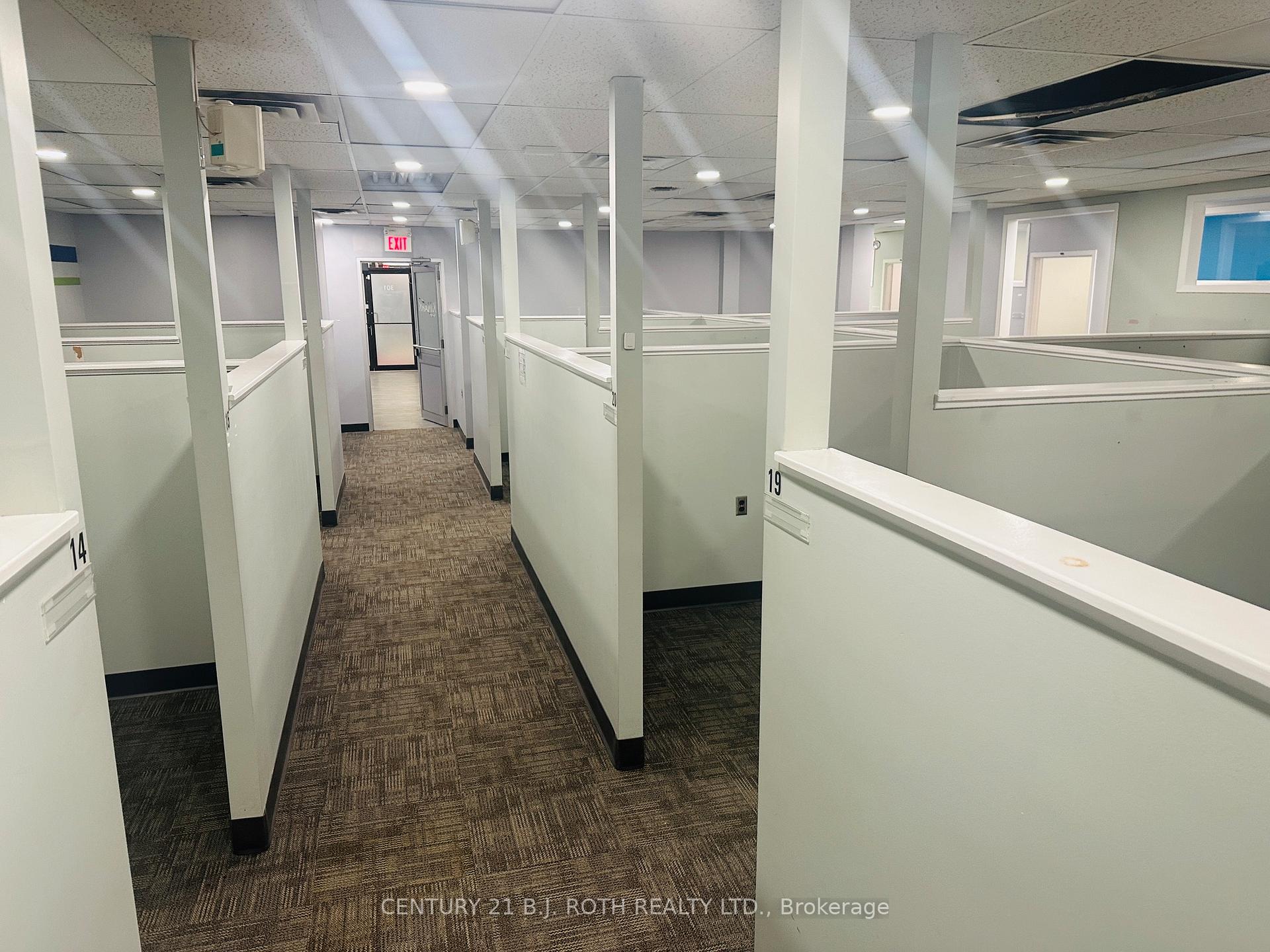 34 Simcoe Street 301,302,303