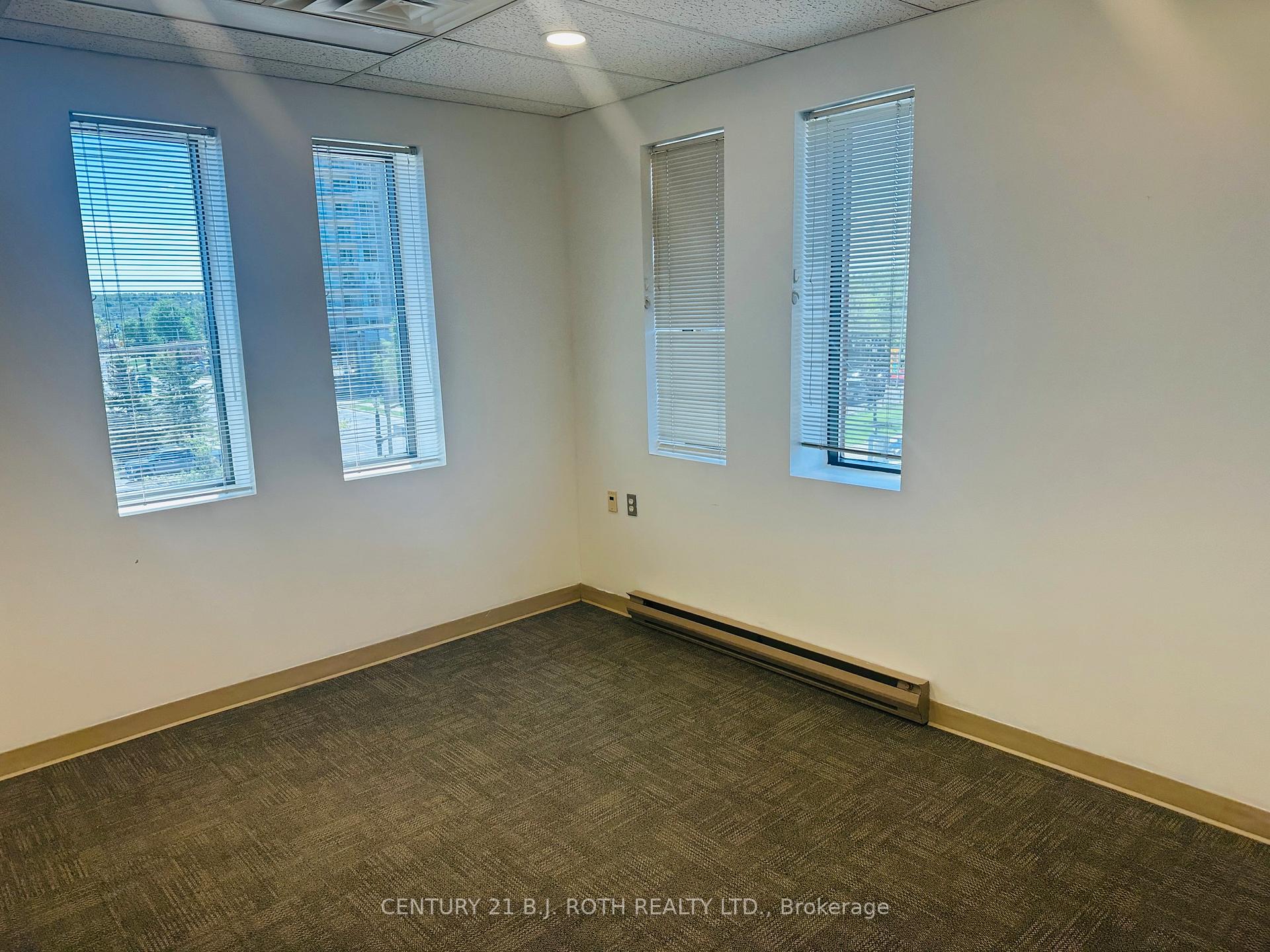 34 Simcoe Street 301,302,303