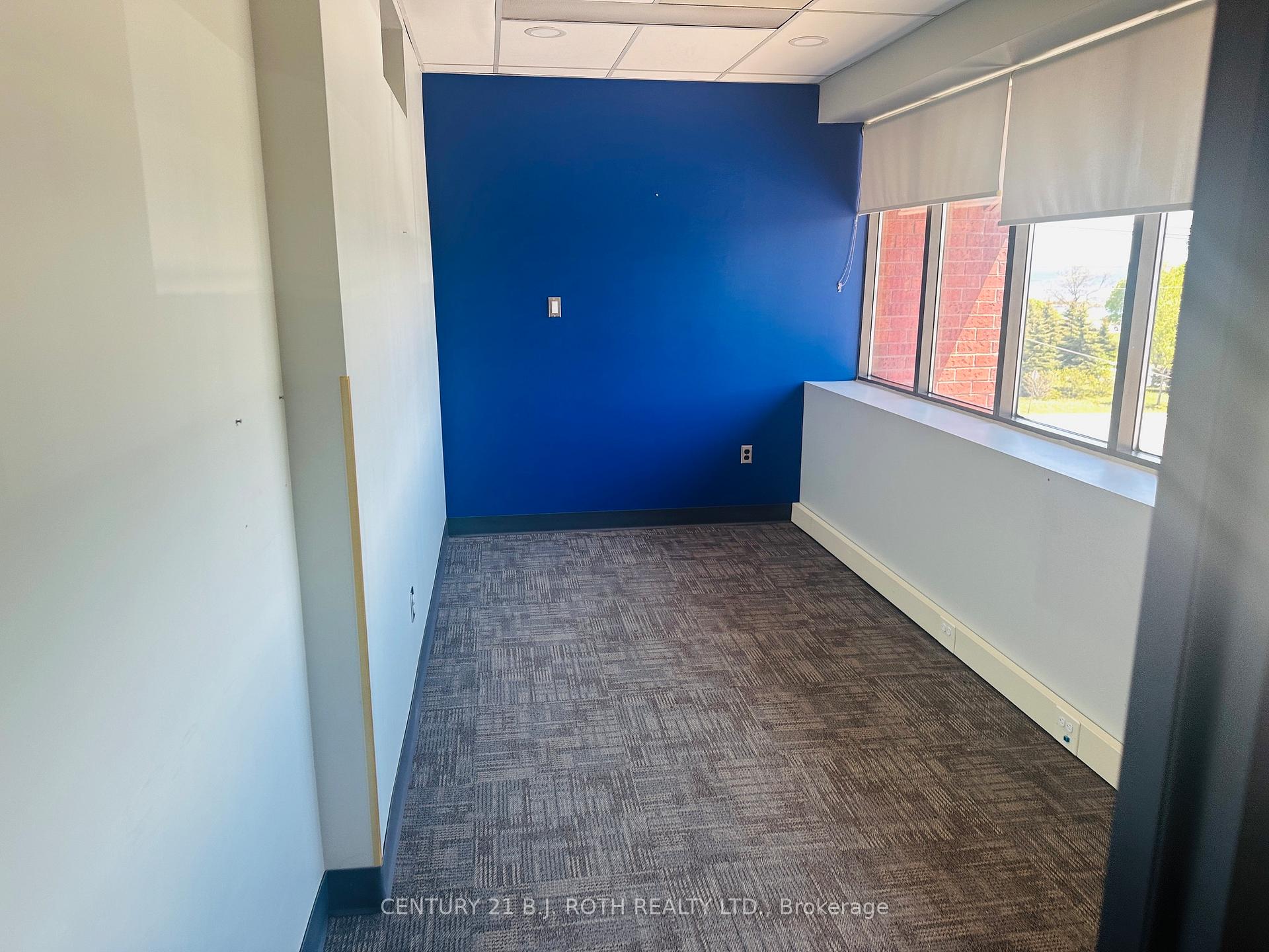 34 Simcoe Street 301,302,303
