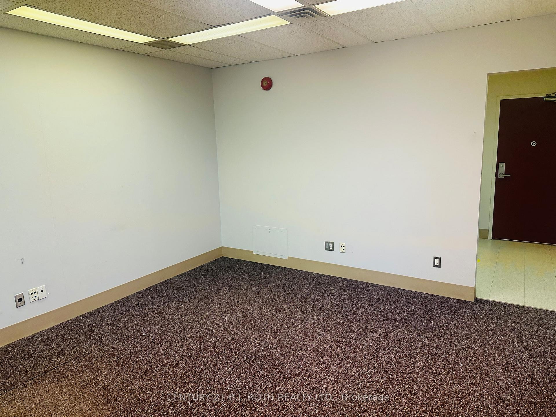 34 Simcoe Street 301,302,303
