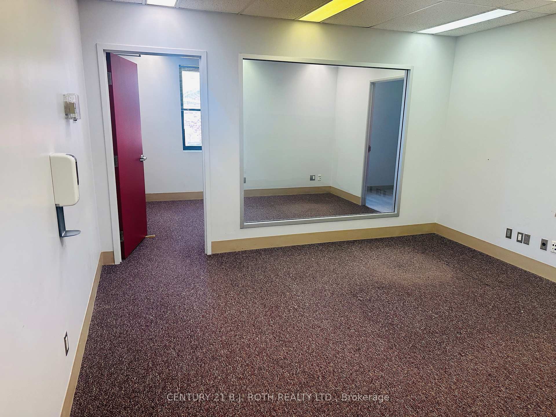34 Simcoe Street 301,302,303