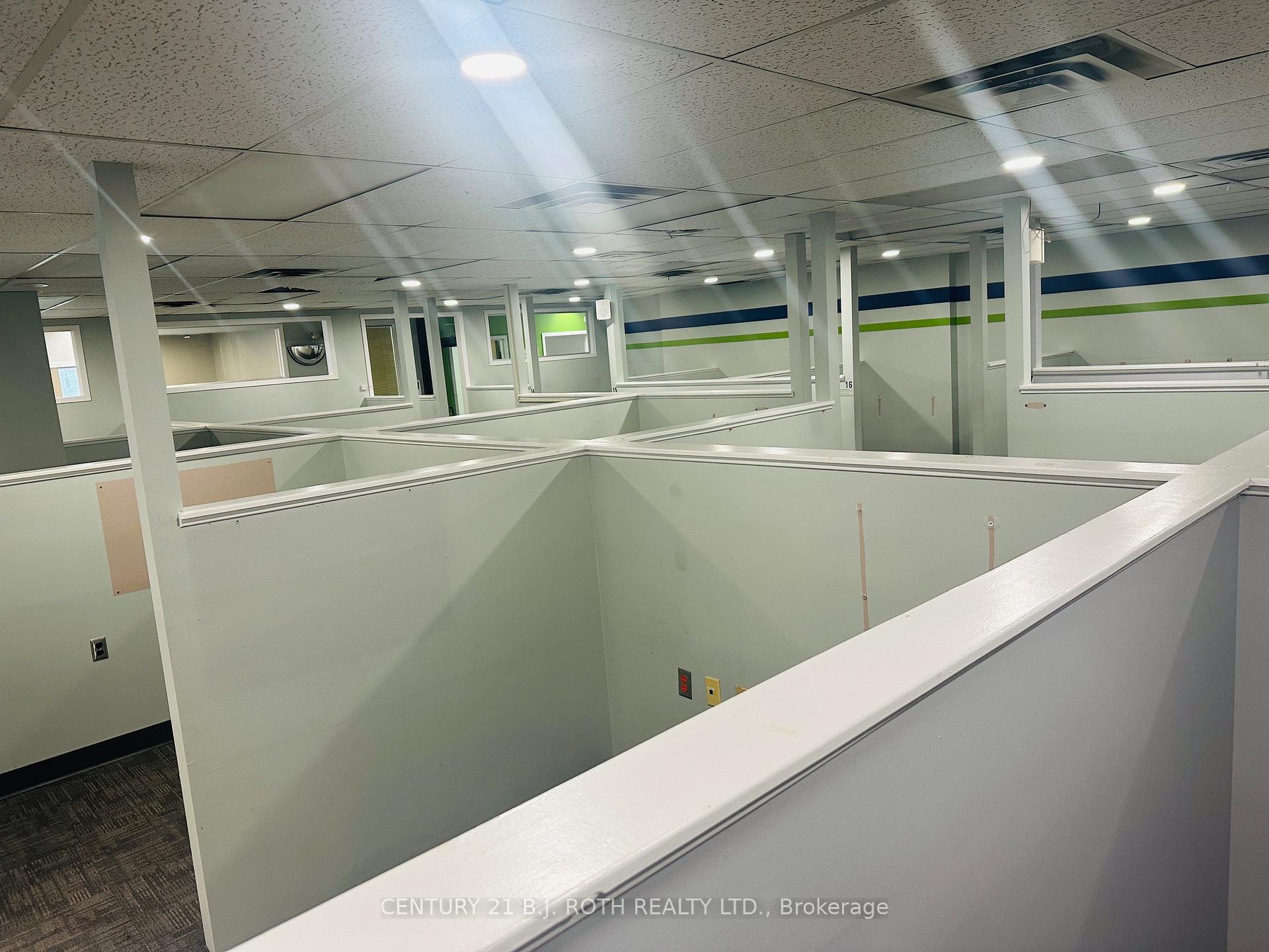 34 Simcoe Street 301,302,303