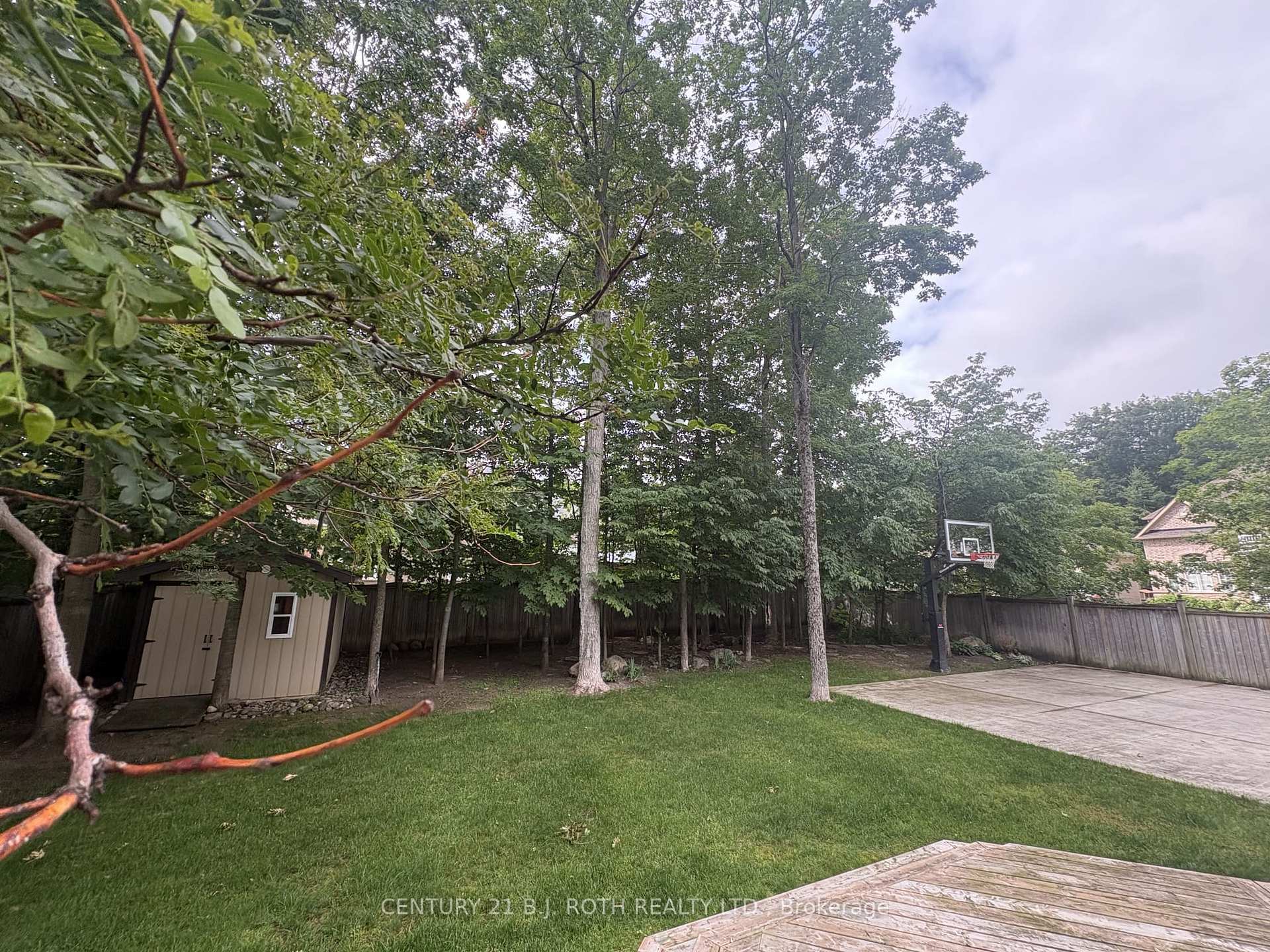 38 Camelot Square