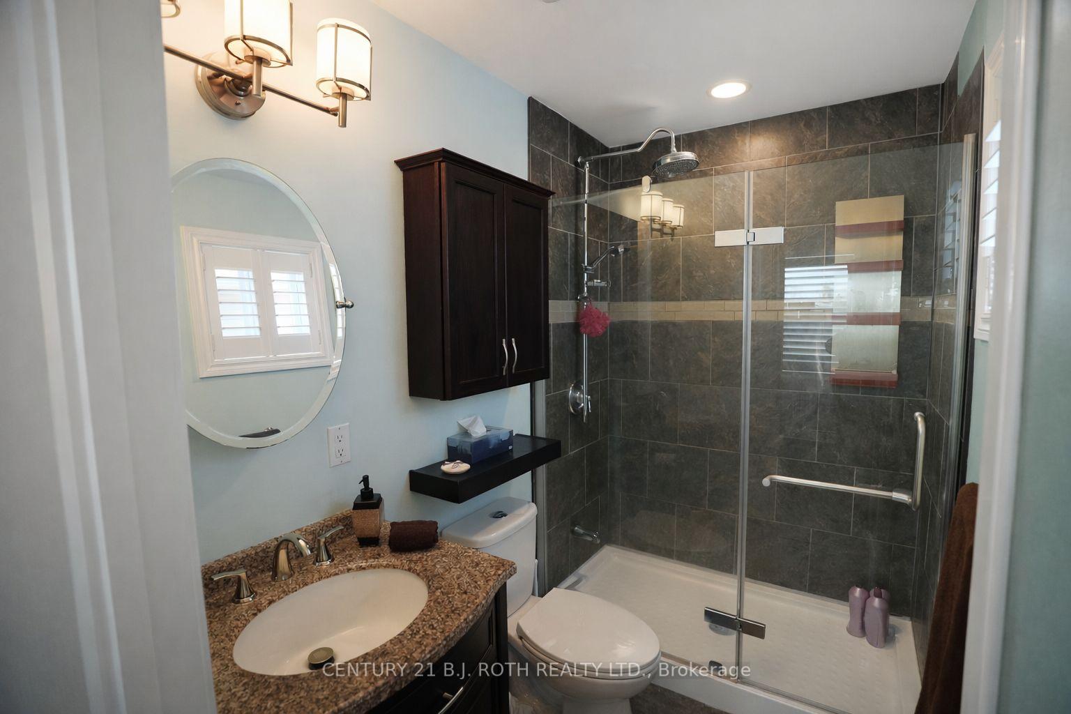 9 Laidlaw Drive N