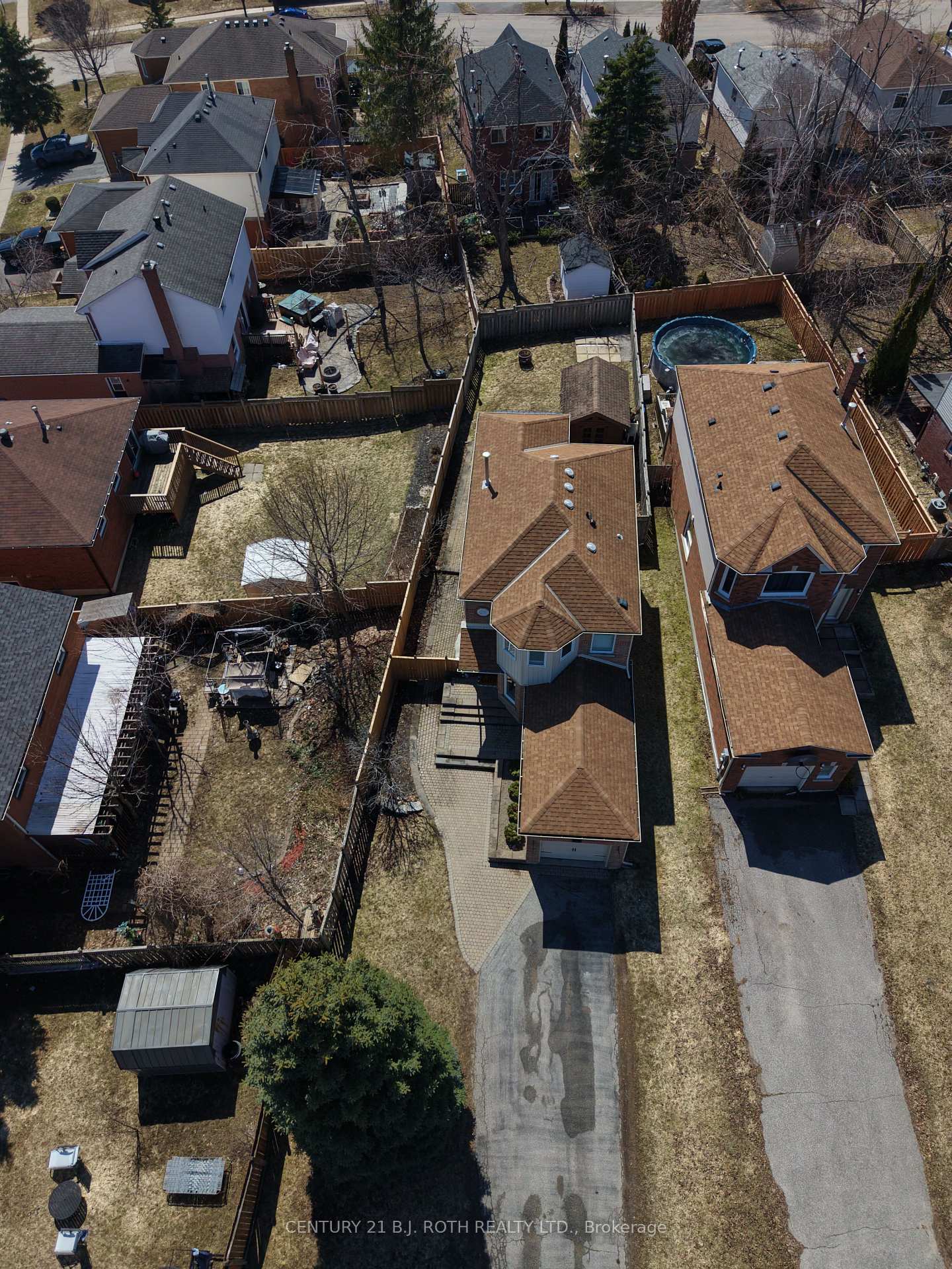 9 Laidlaw Drive N