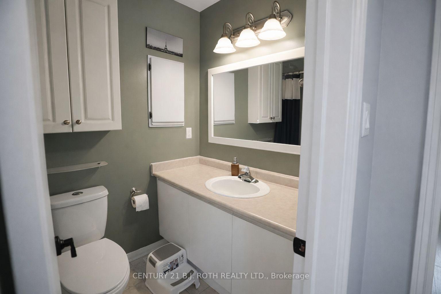 9 Laidlaw Drive N