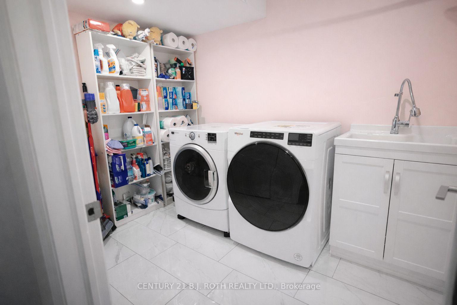 9 Laidlaw Drive N