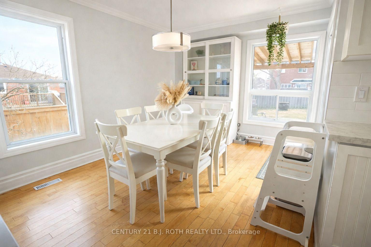 9 Laidlaw Drive N