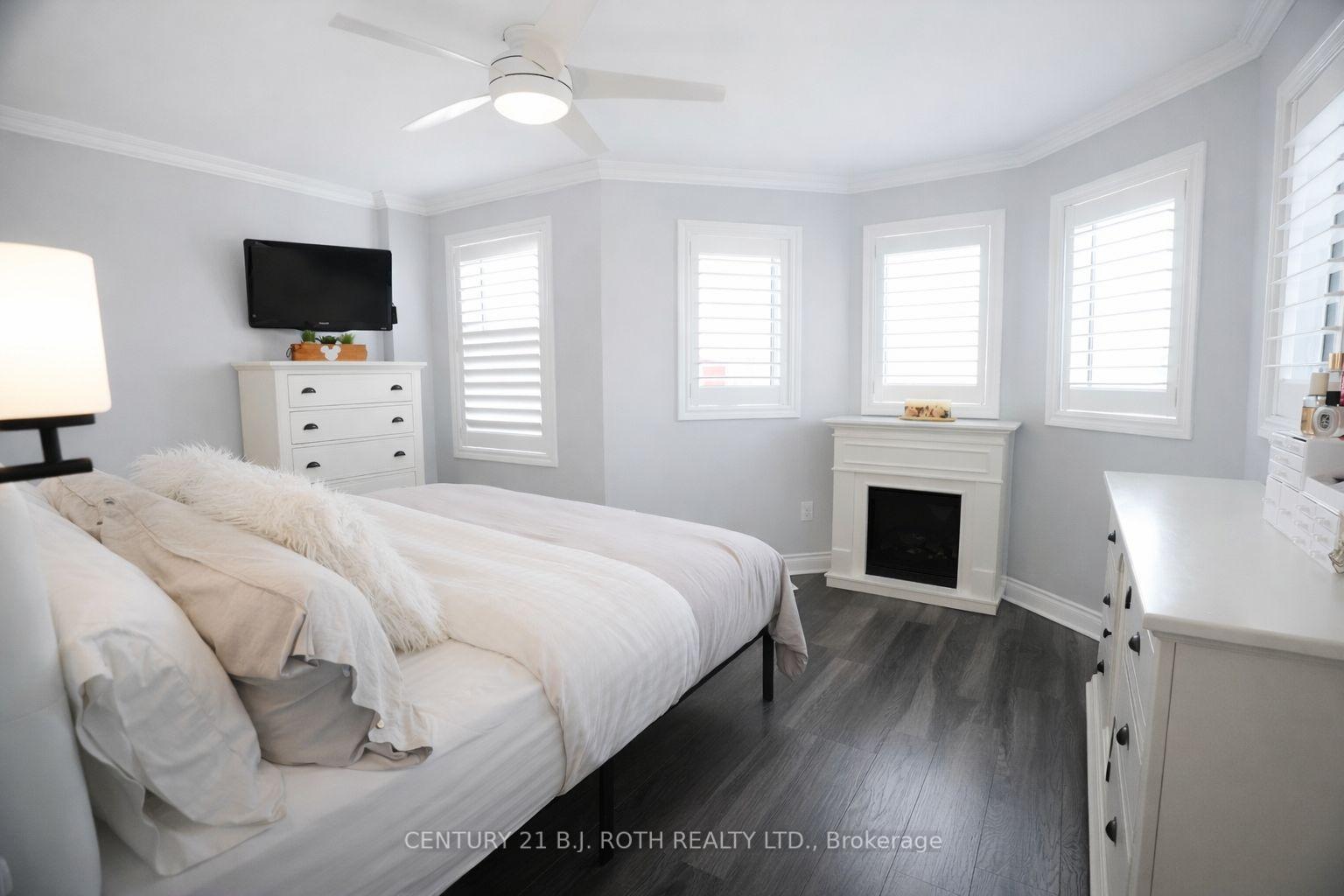 9 Laidlaw Drive N