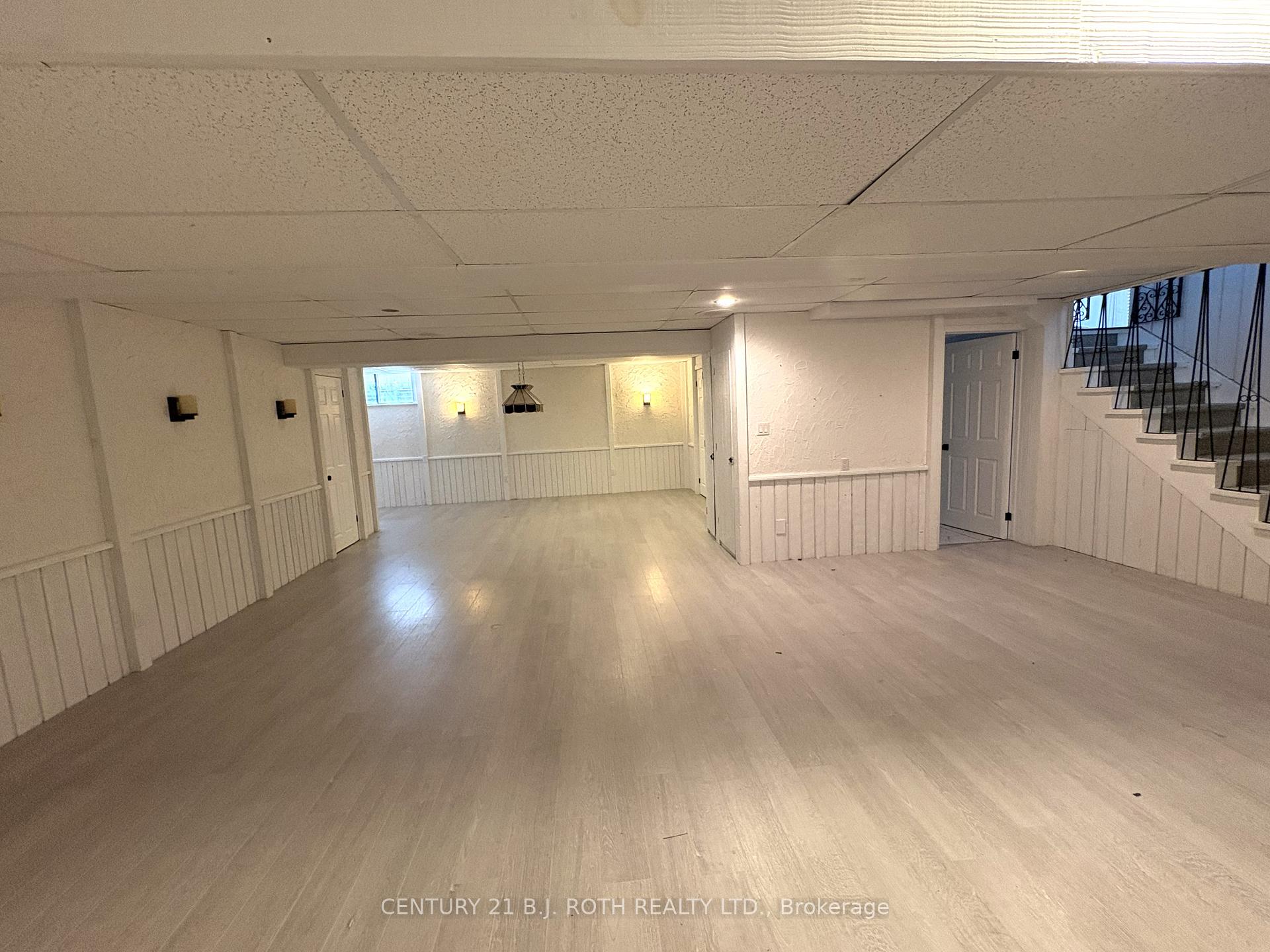 288 RIVER Road E