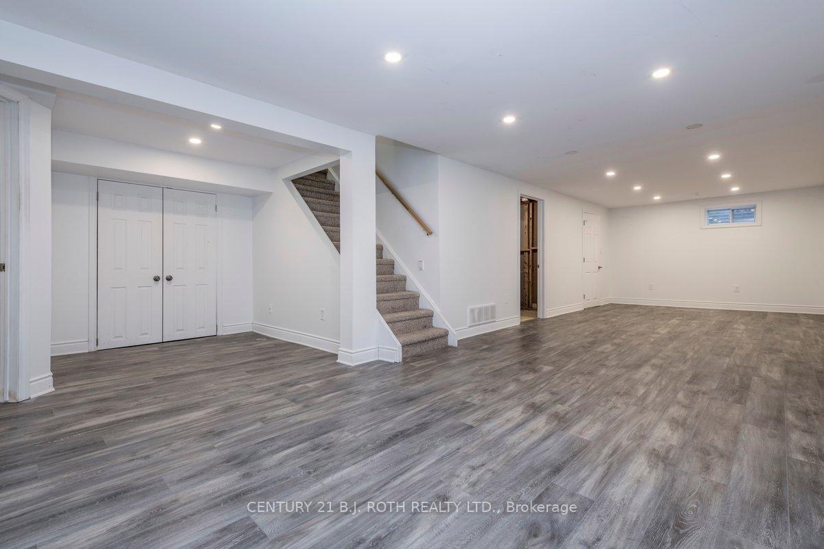 36 Cynthia Court E