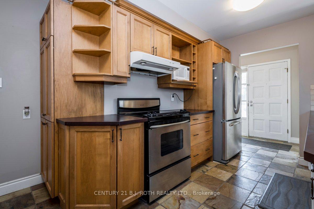 36 Cynthia Court E