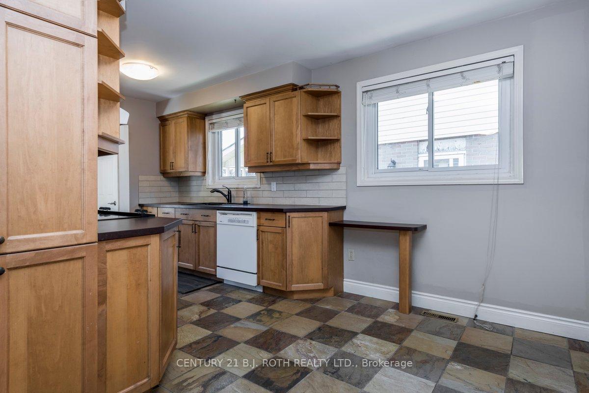 36 Cynthia Court E