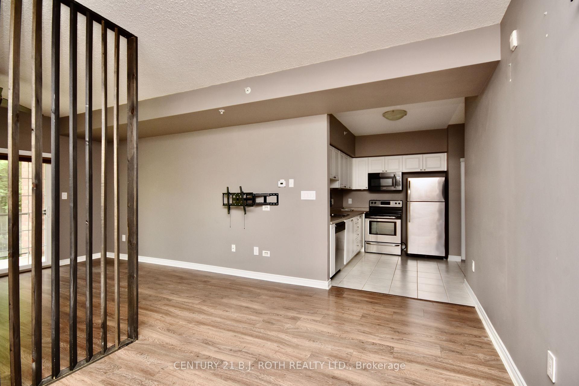43 Ferndale Drive S 104