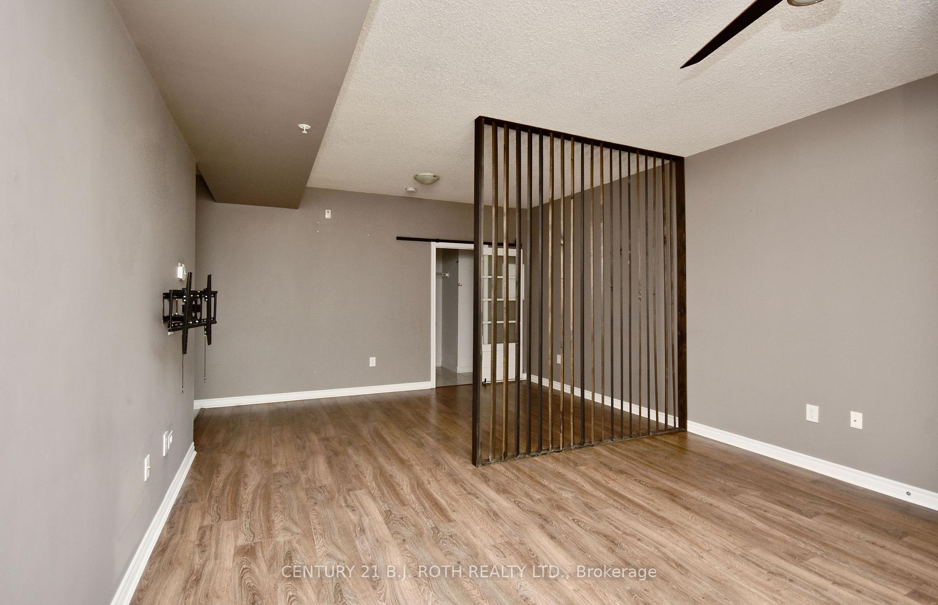 43 Ferndale Drive S 104