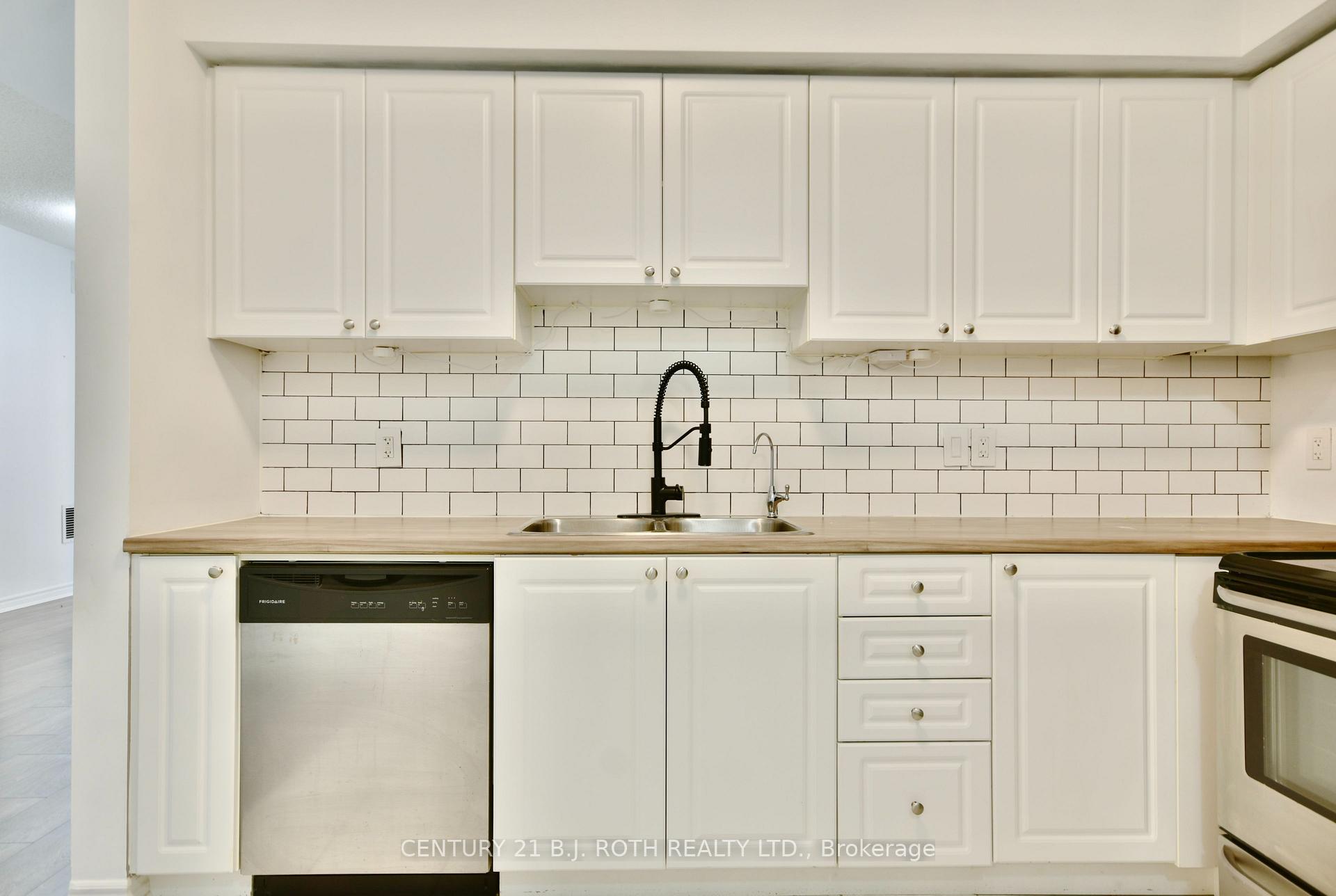 43 Ferndale Drive S 104