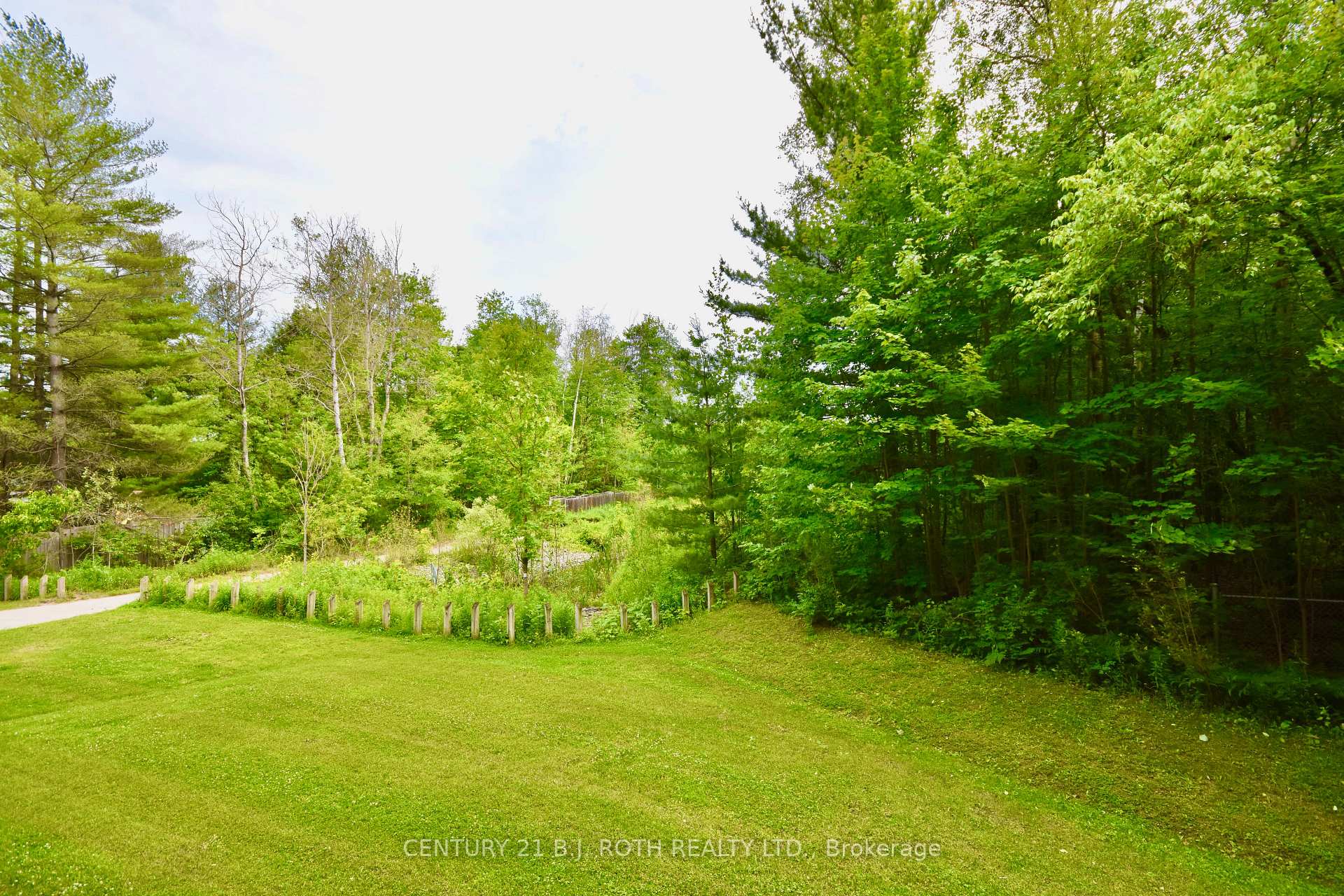 43 Ferndale Drive S 104