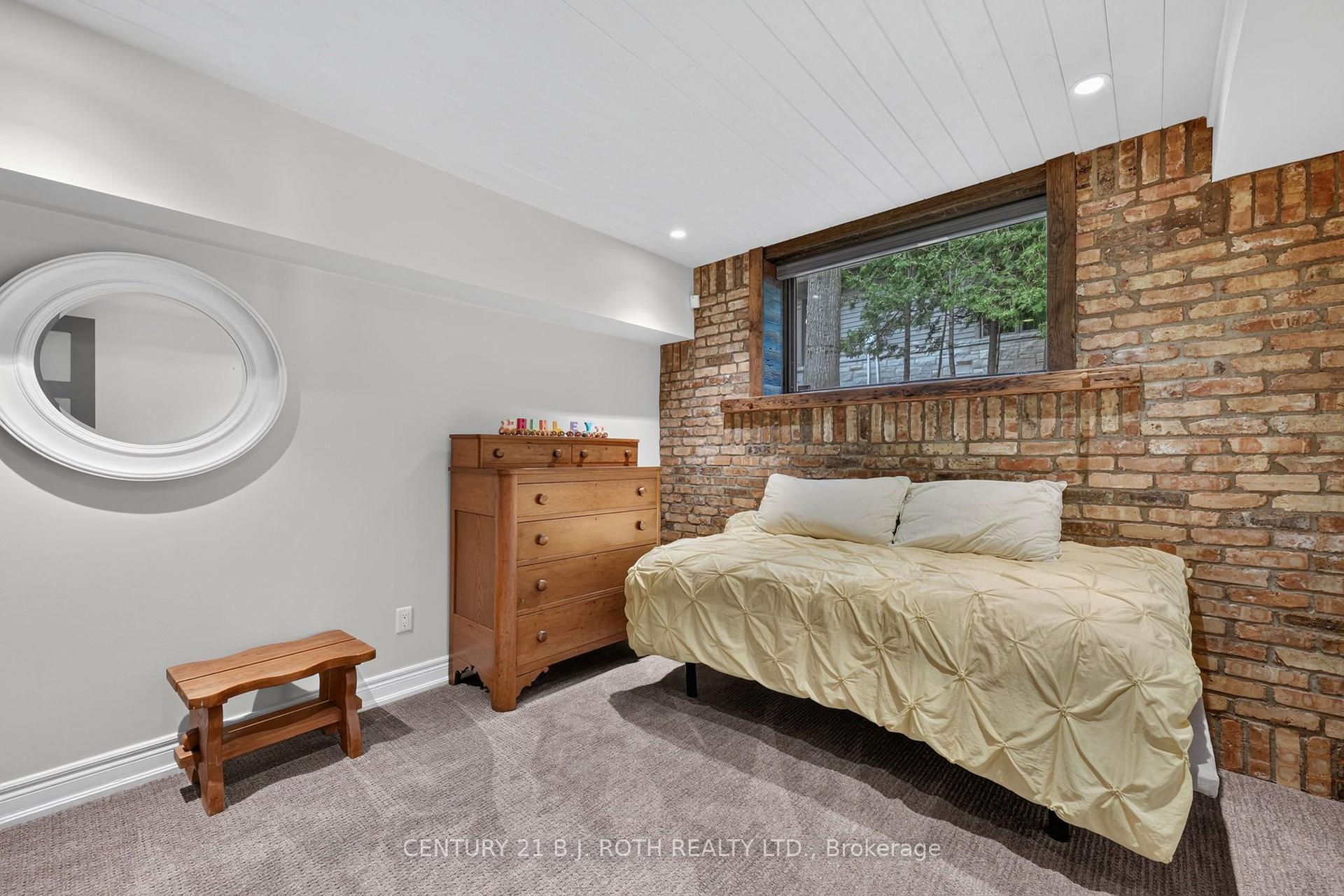 9 Barrie Terrace