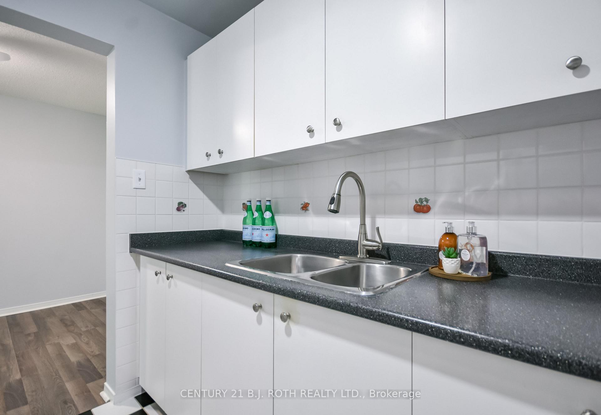 163 Edgehill Drive D11