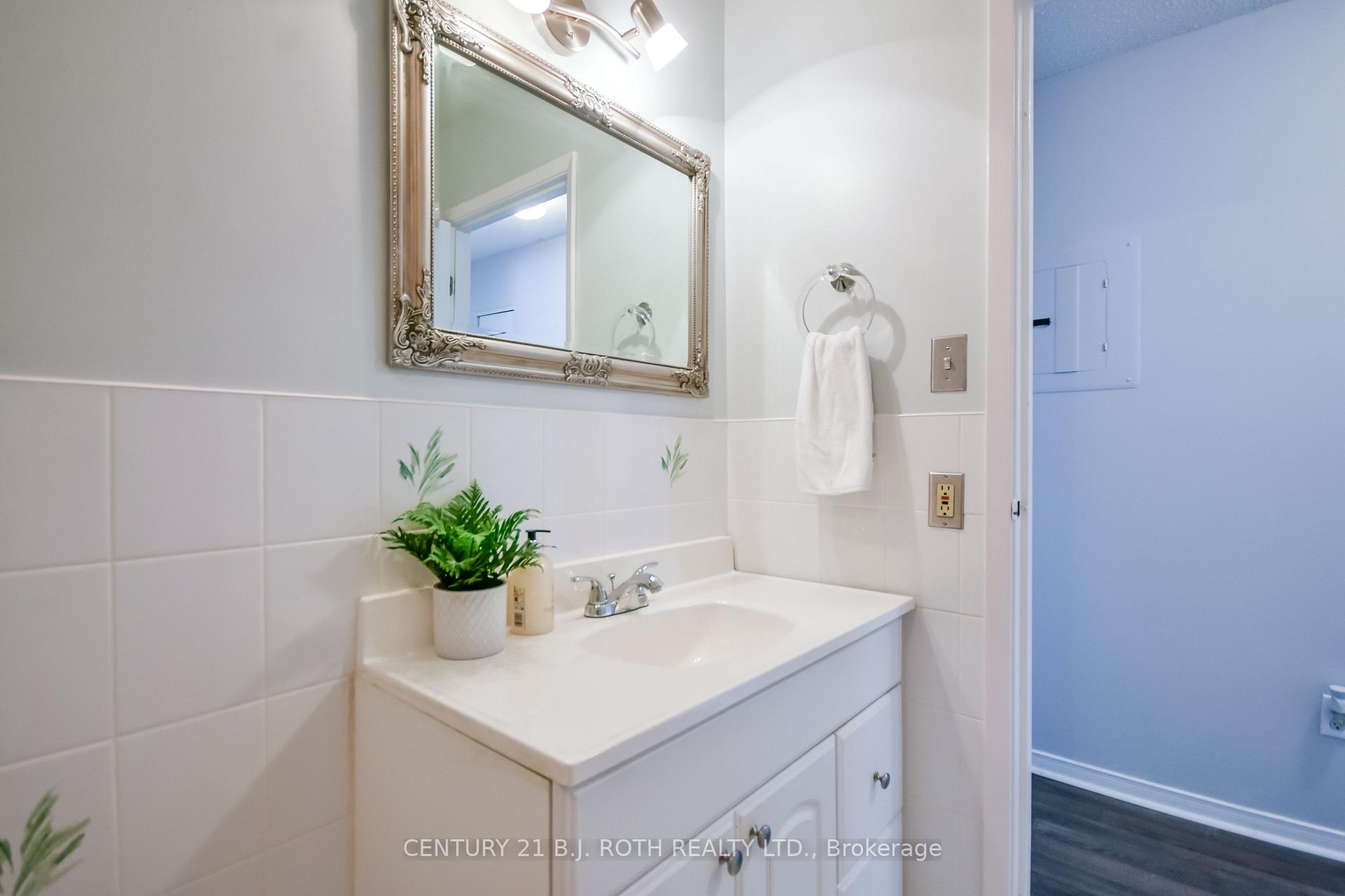 163 Edgehill Drive D11