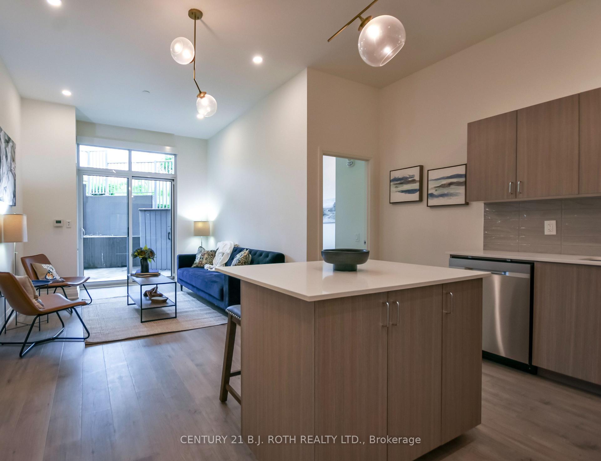 58 Lakeside Terrace 211