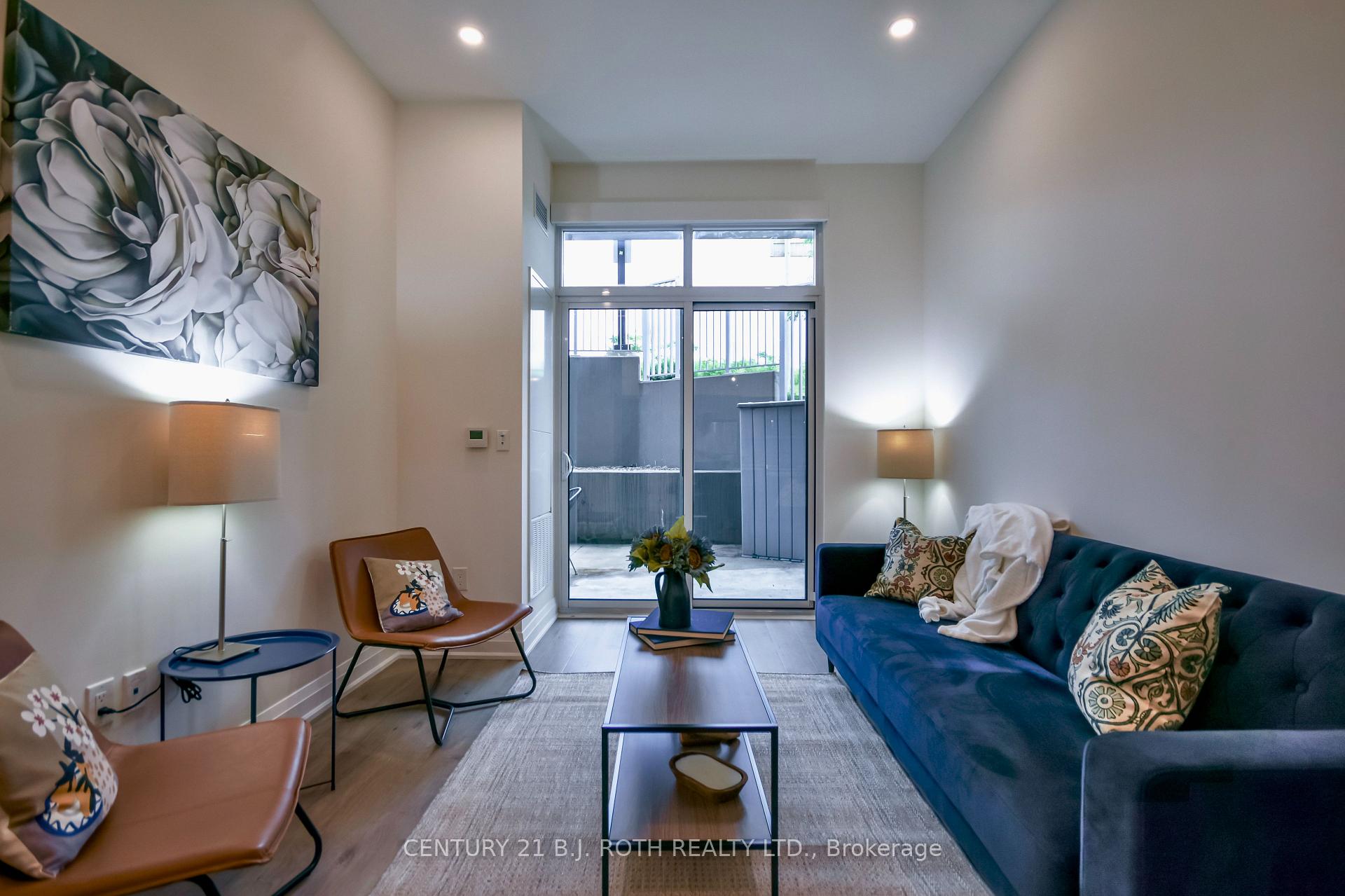 58 Lakeside Terrace 211