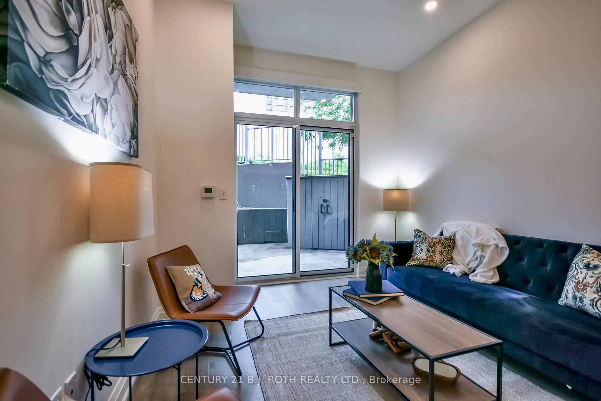 58 Lakeside Terrace 211