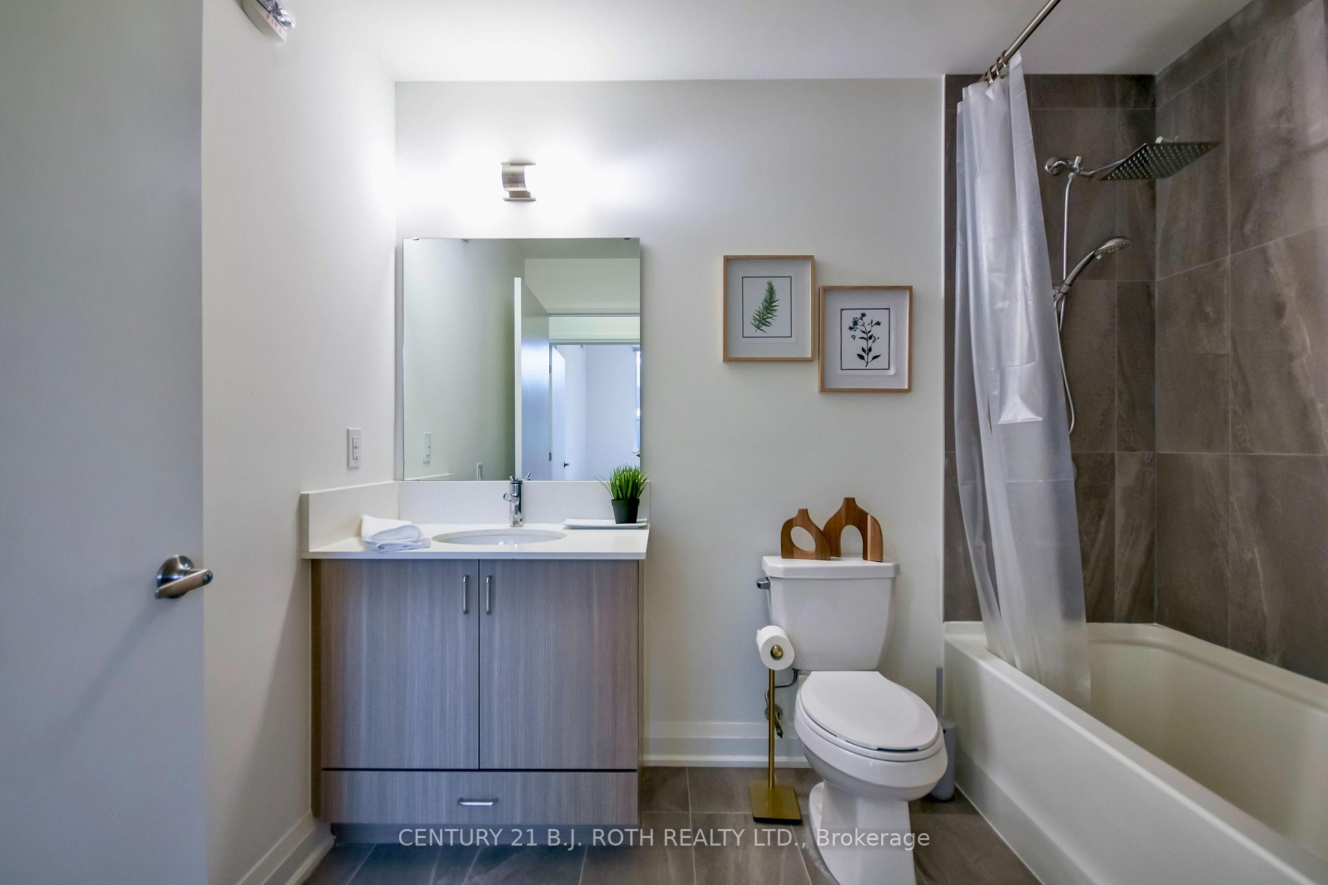 58 Lakeside Terrace 211
