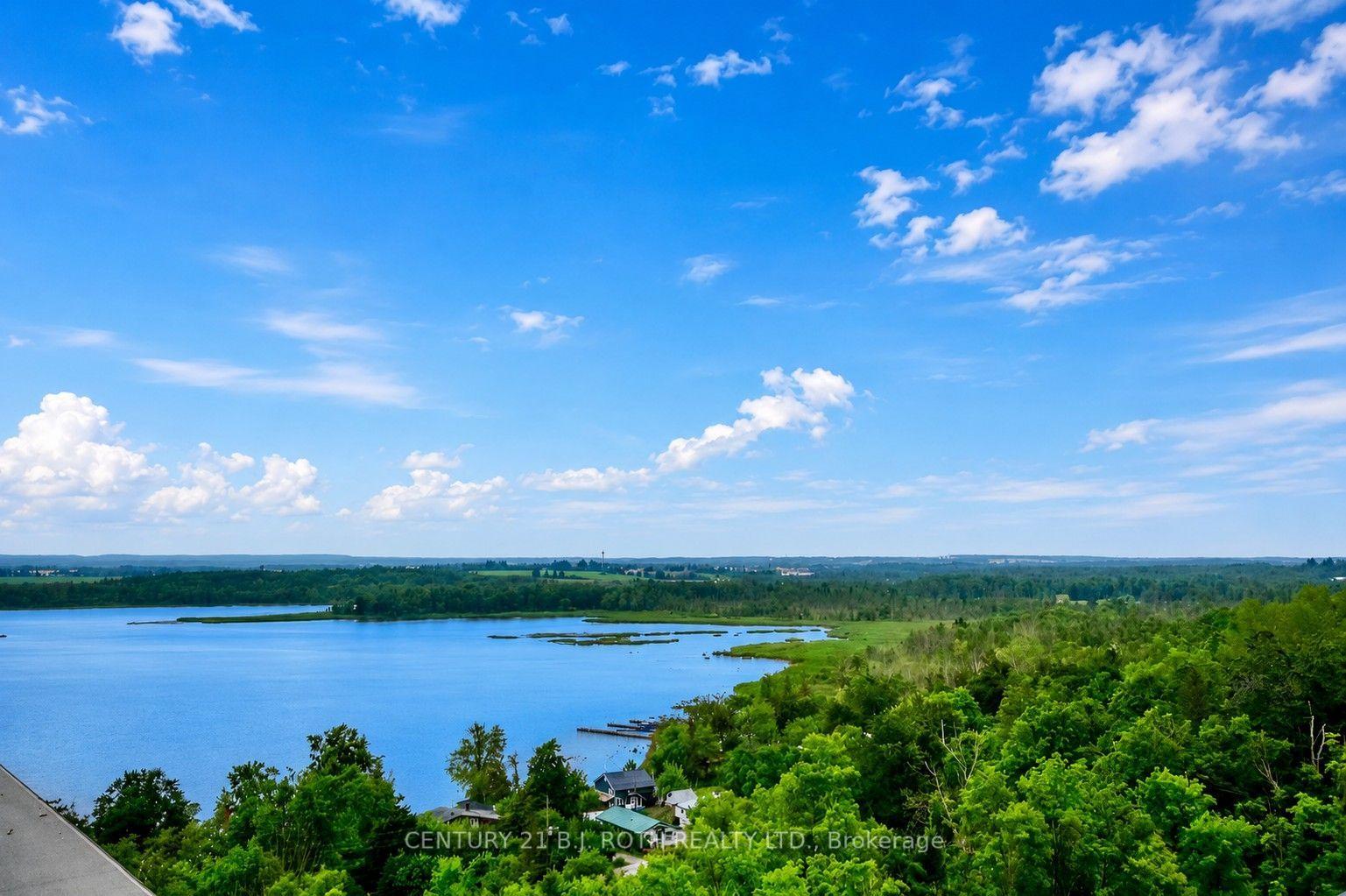 58 Lakeside Terrace 211