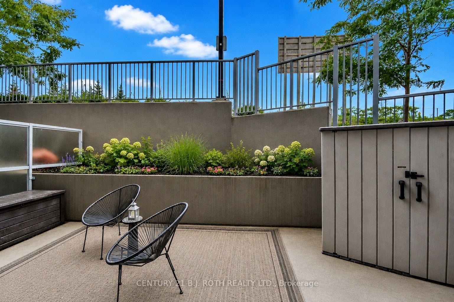 58 Lakeside Terrace 211