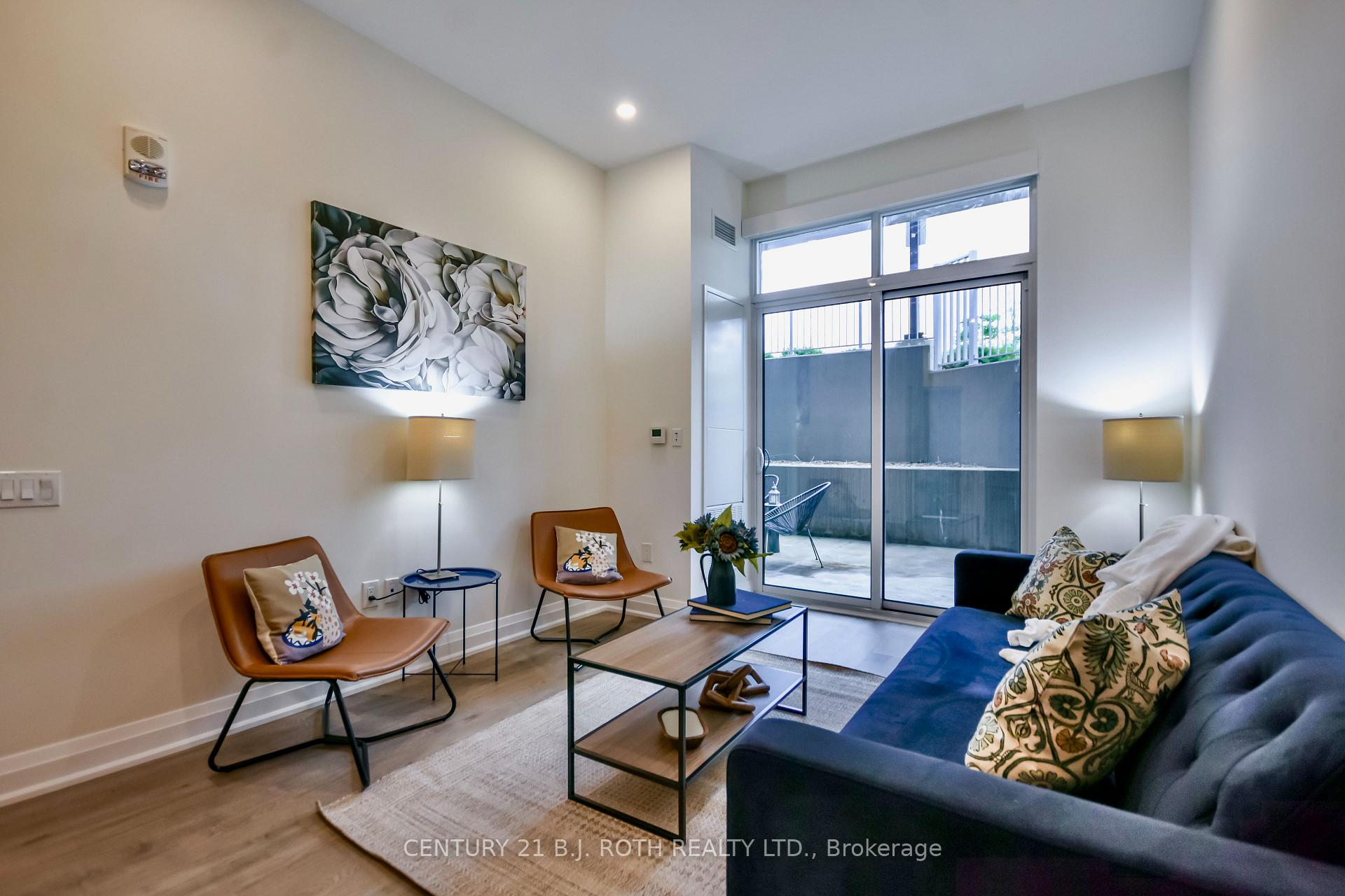 58 Lakeside Terrace 211