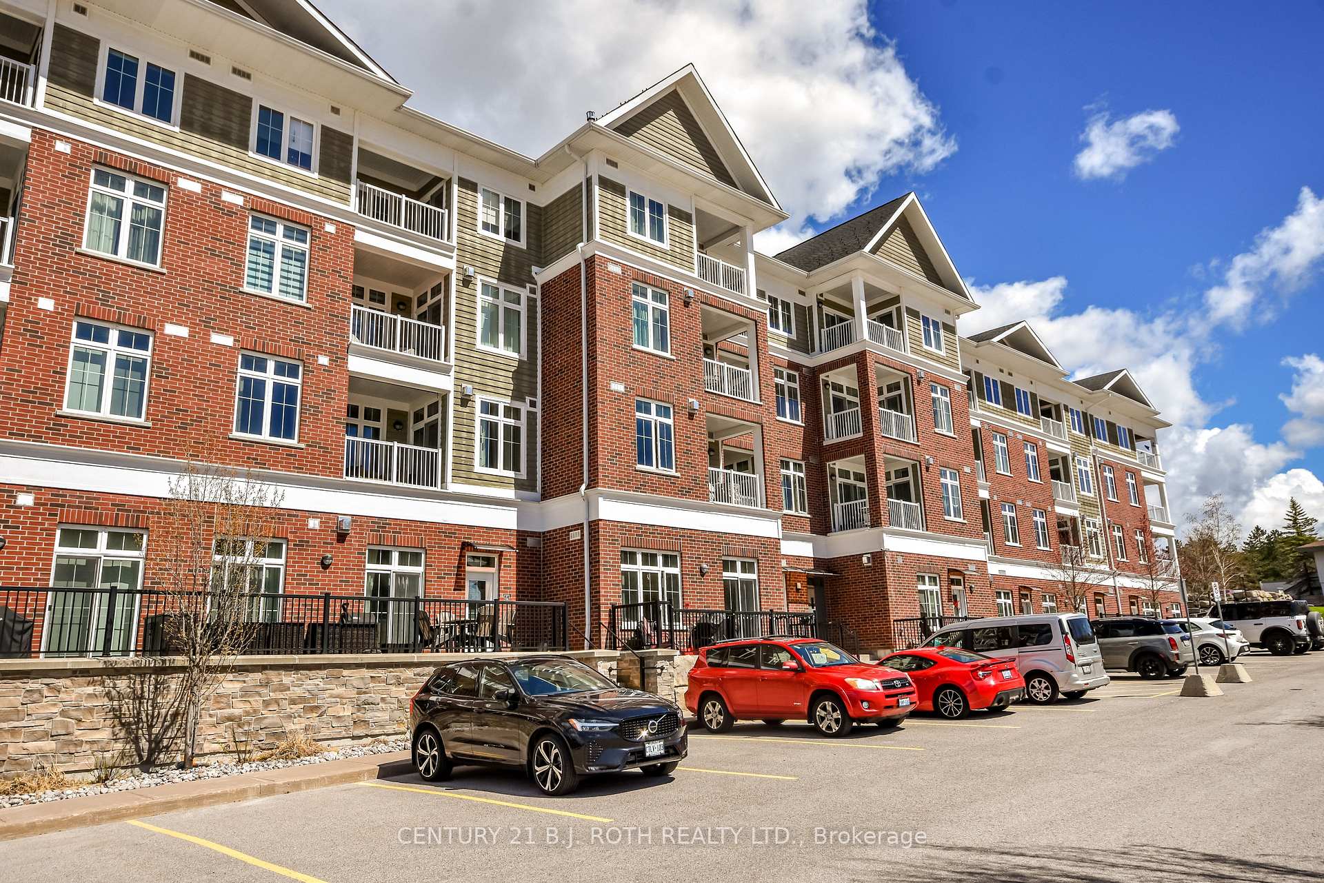 40 Horseshoe Boulevard 107