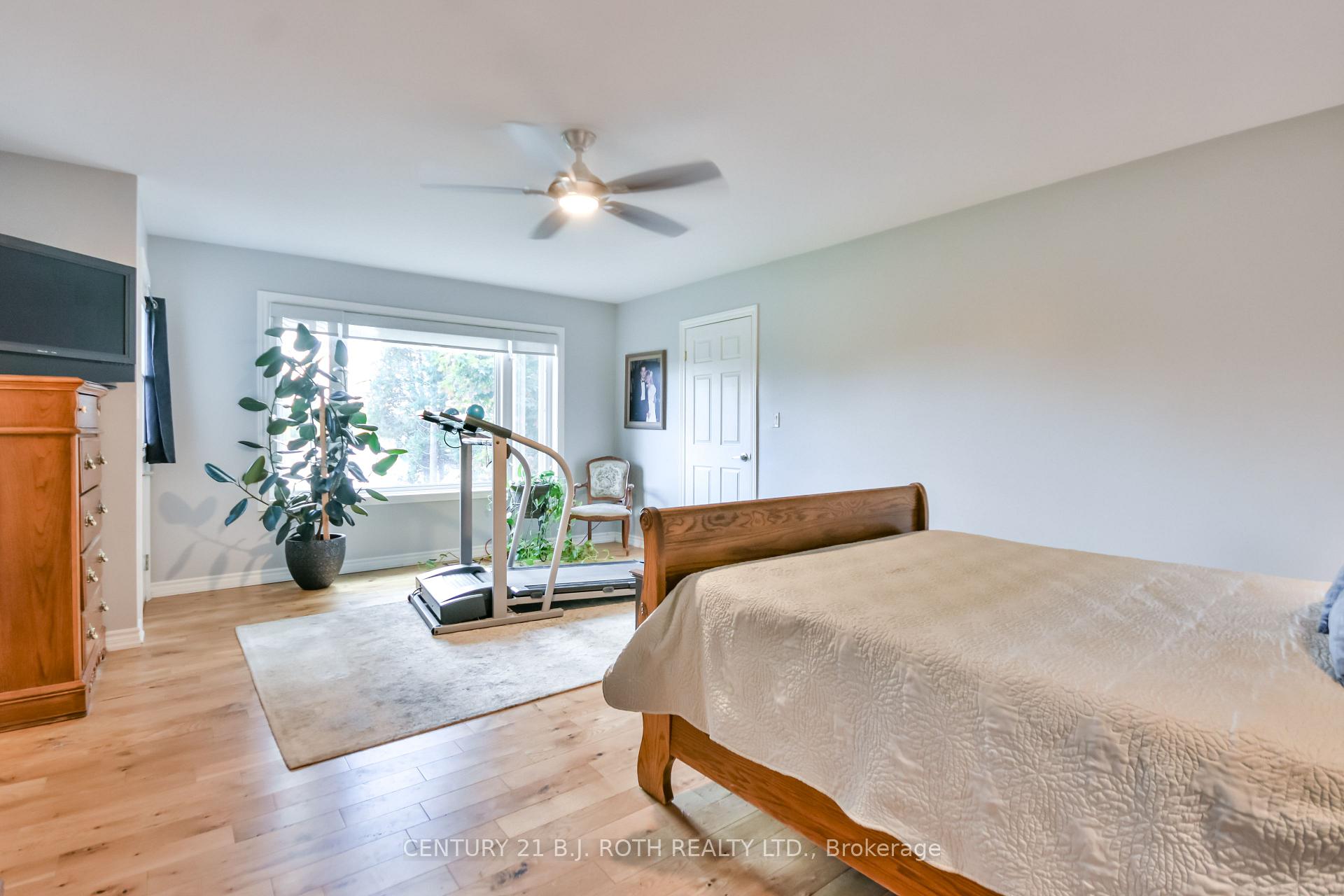 3371 Lake St. George Boulevard