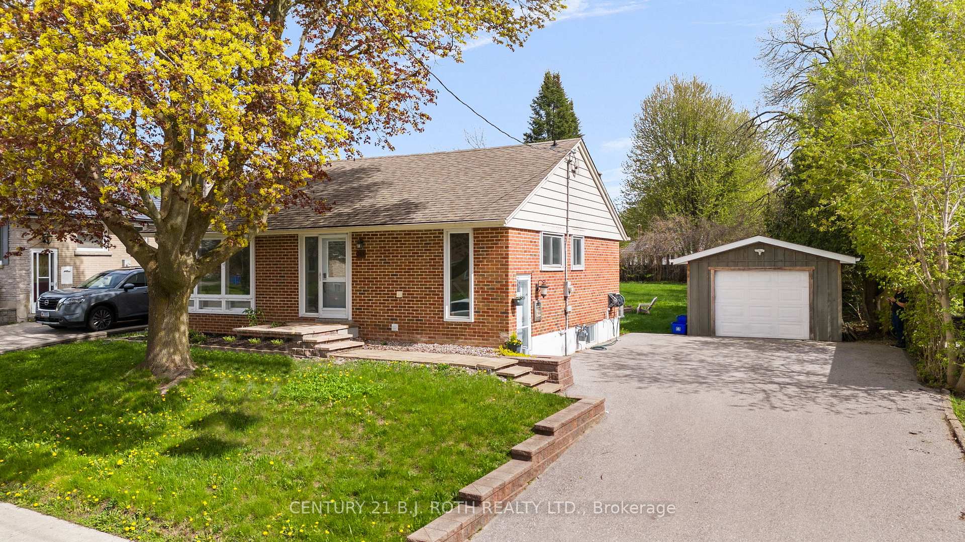 243 Wellington Street E Lower Level