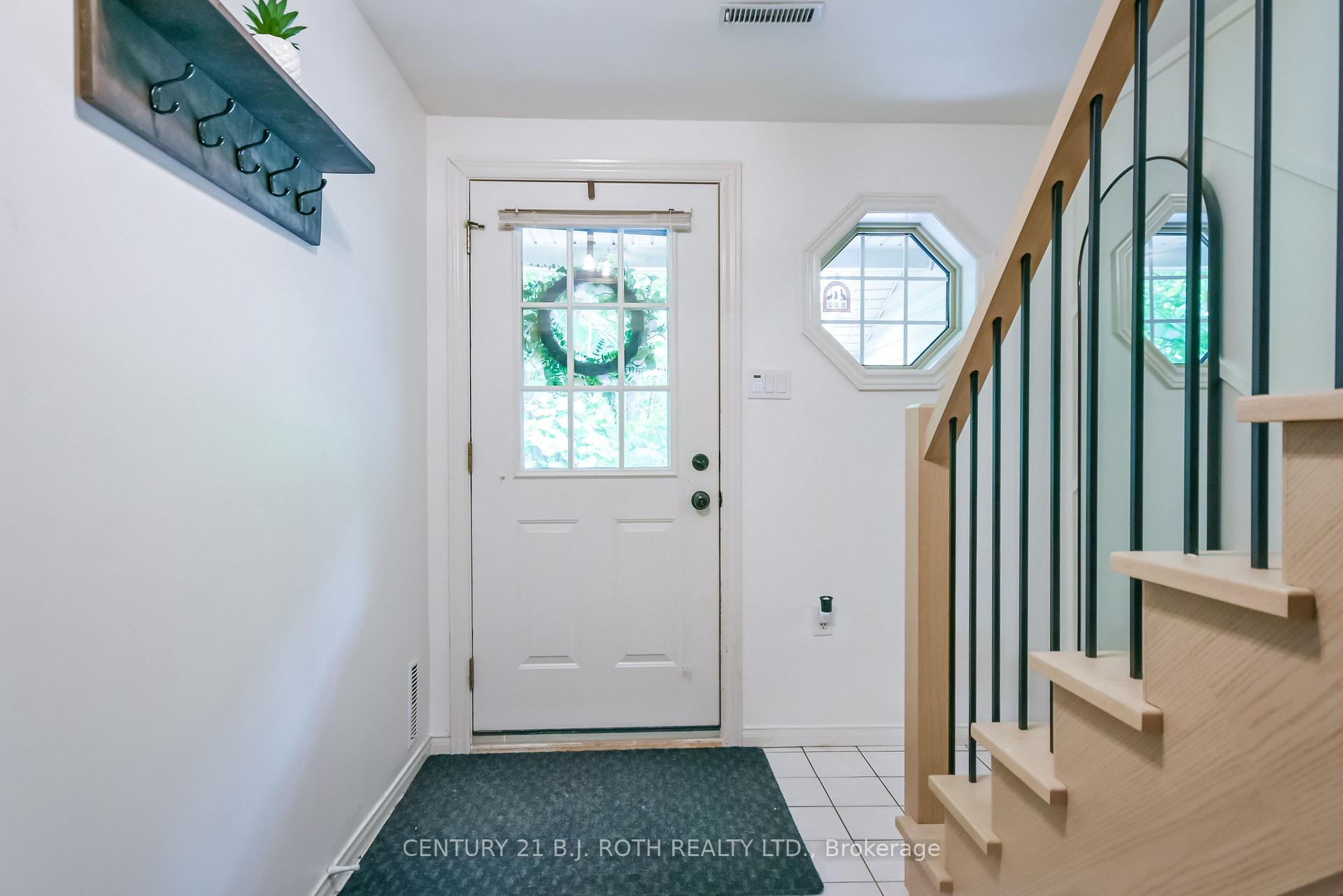 29 ALGONQUIN Trail
