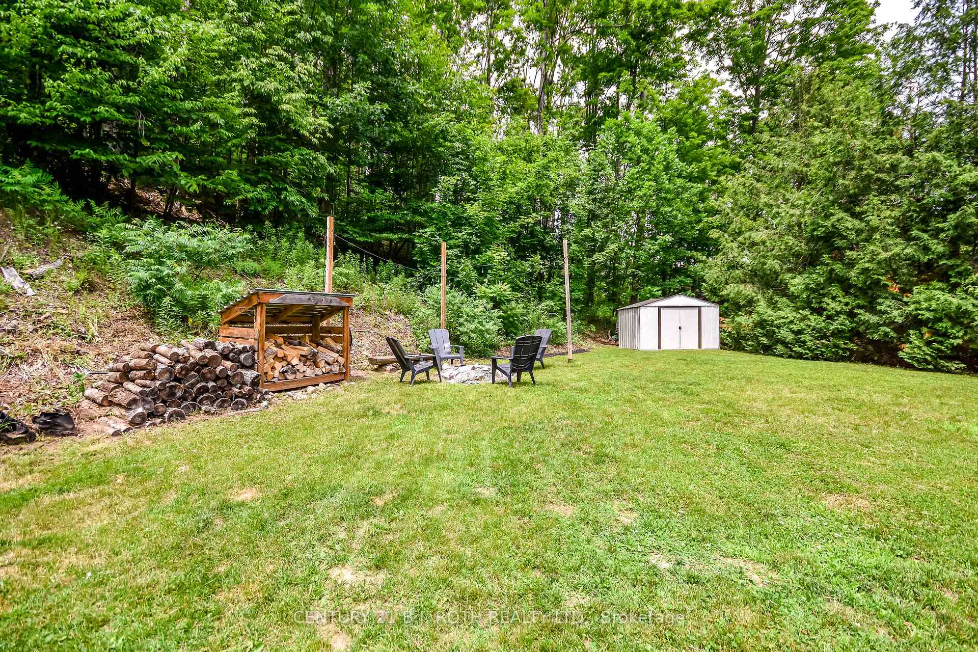29 ALGONQUIN Trail