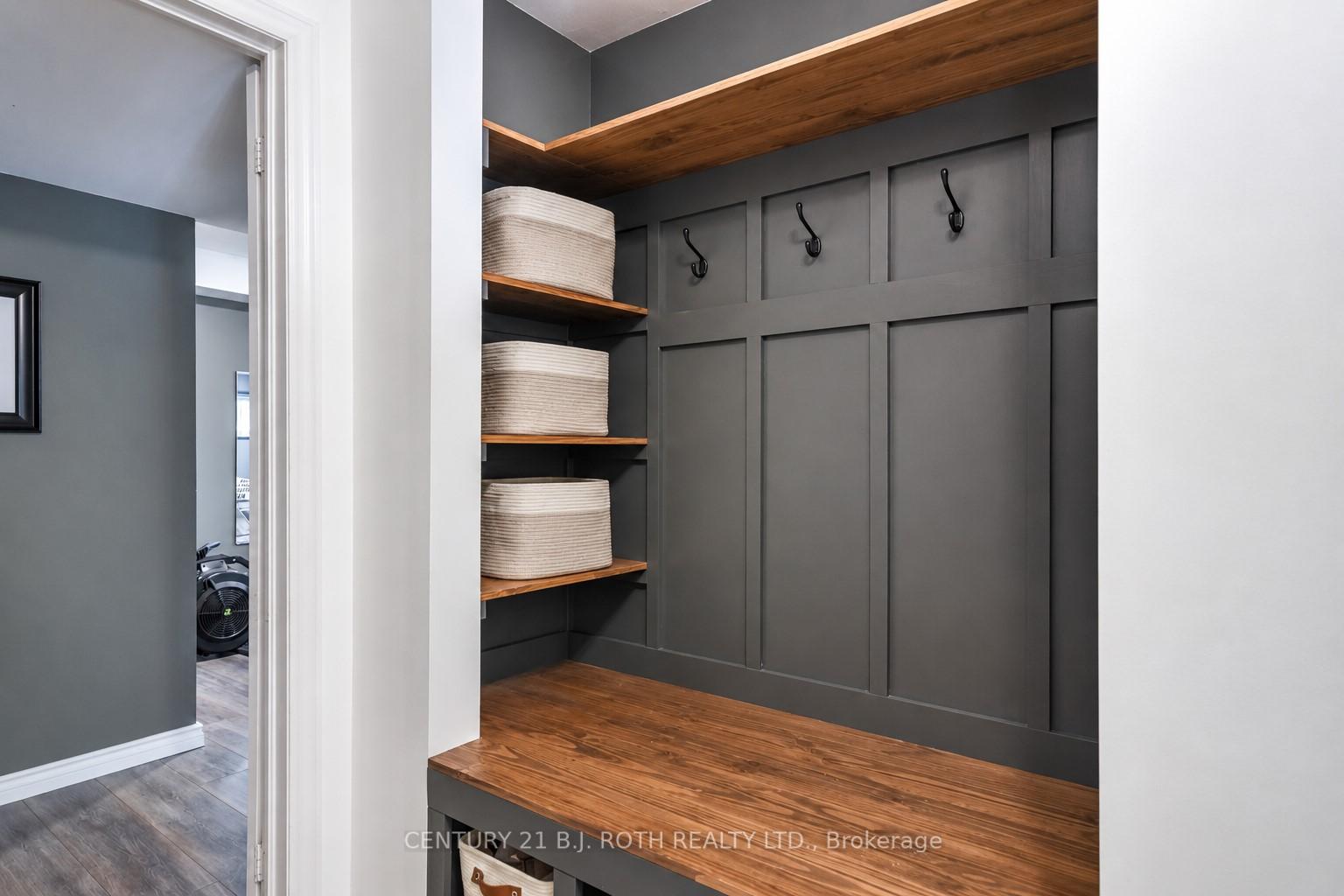 29 ALGONQUIN Trail