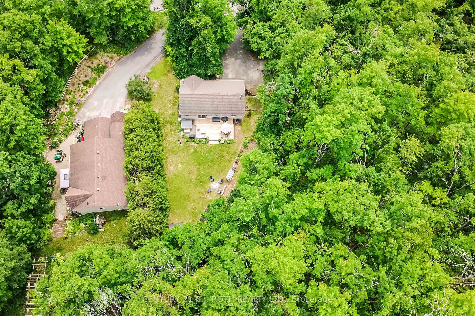 29 ALGONQUIN Trail