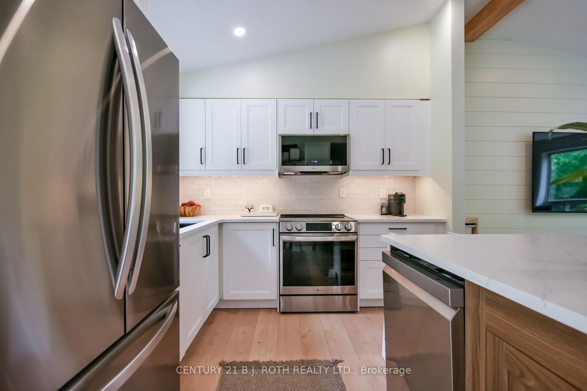 29 ALGONQUIN Trail