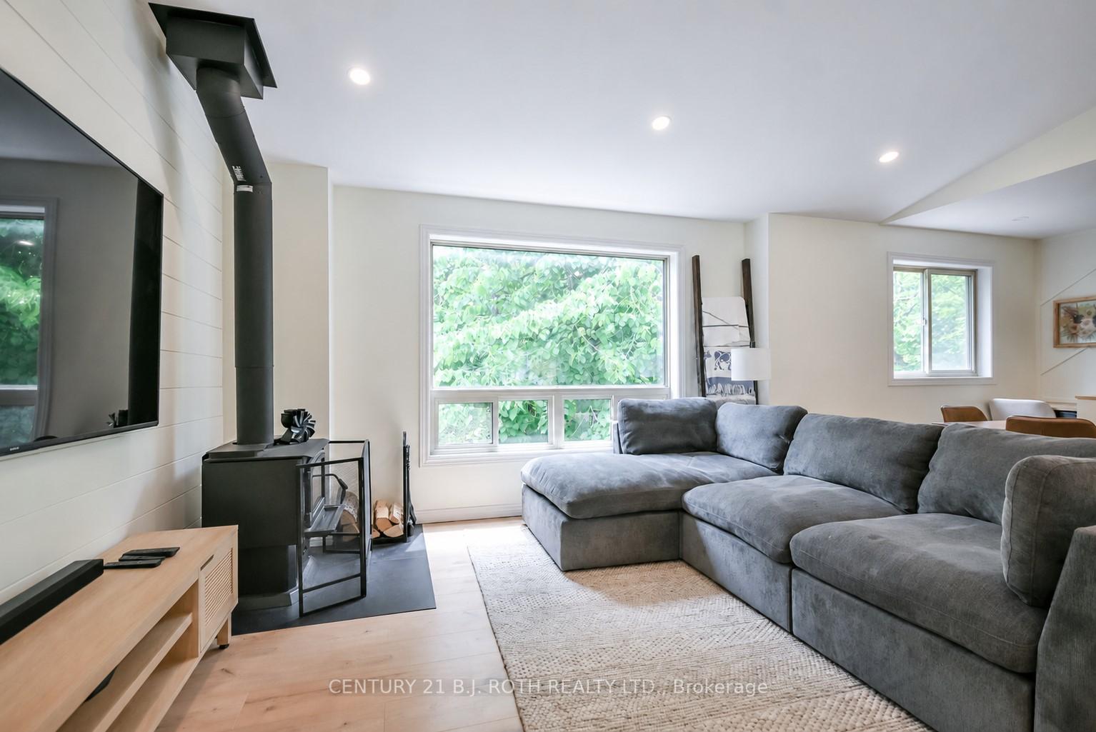 29 ALGONQUIN Trail