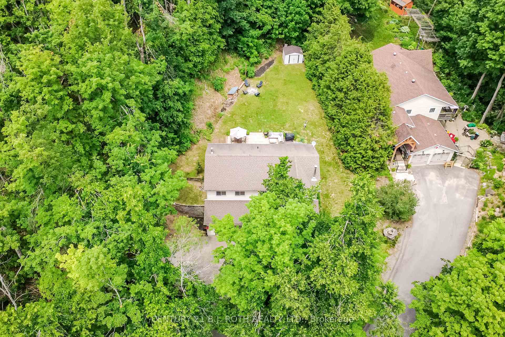 29 ALGONQUIN Trail