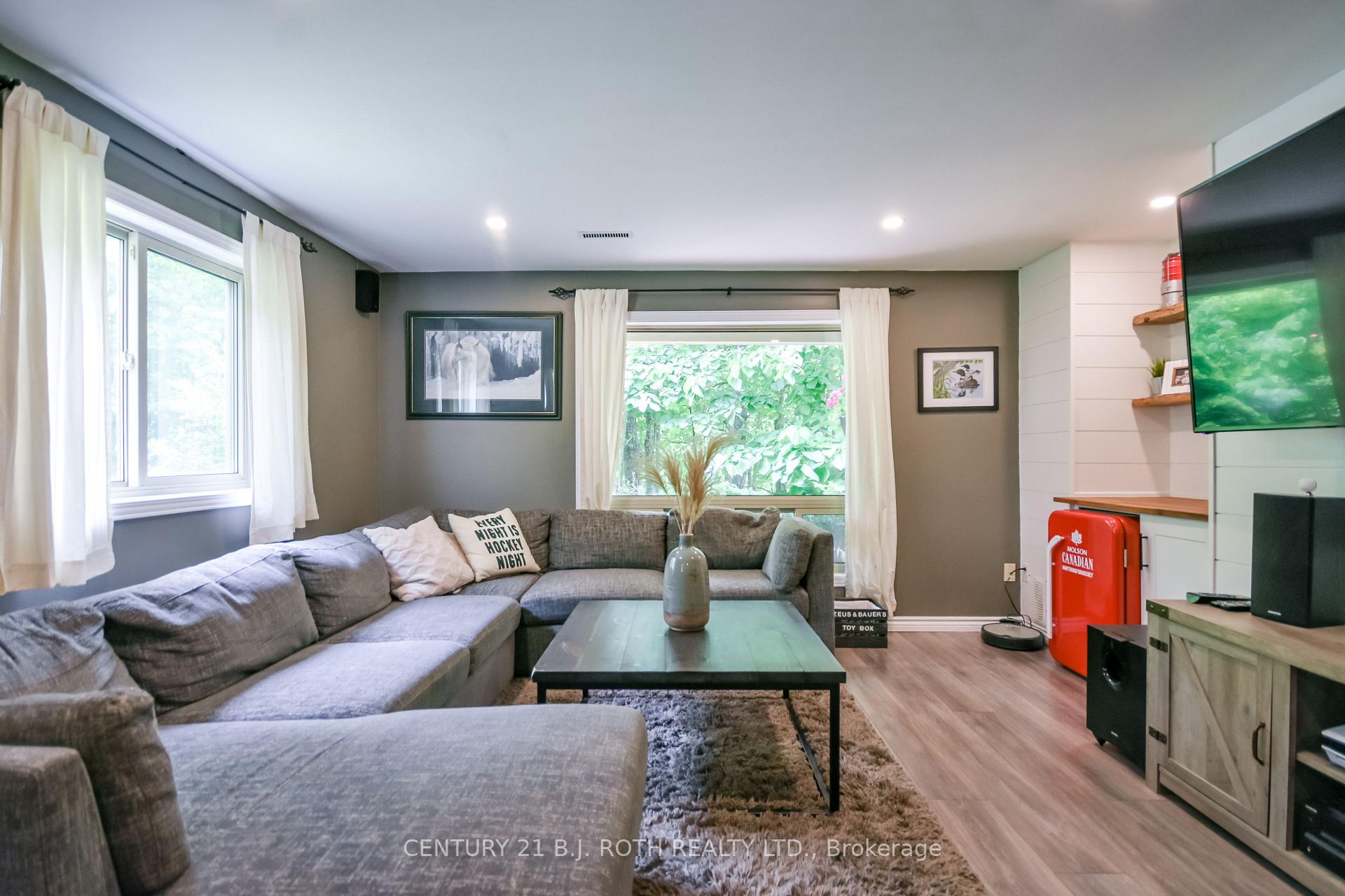 29 ALGONQUIN Trail