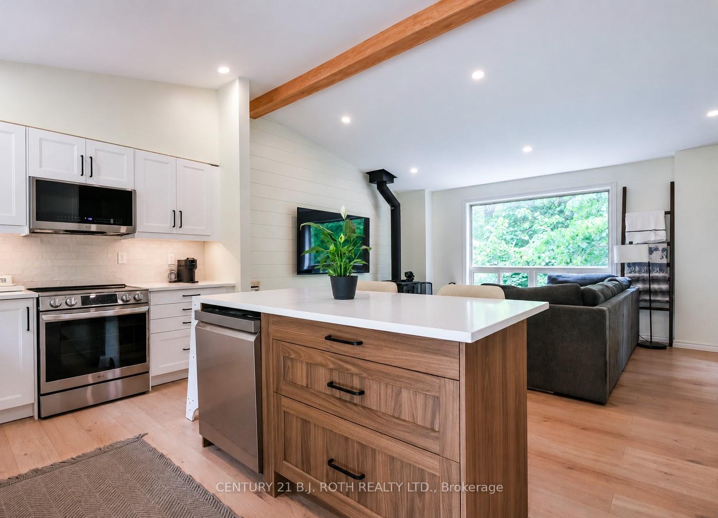 29 ALGONQUIN Trail
