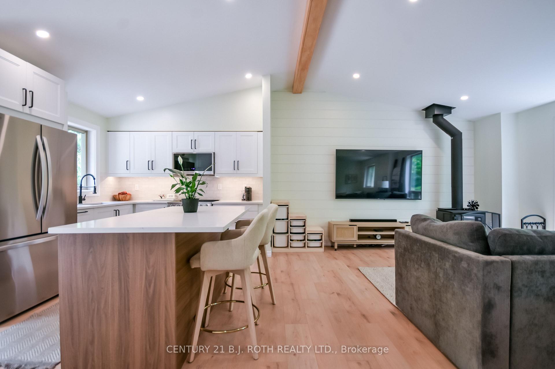 29 ALGONQUIN Trail