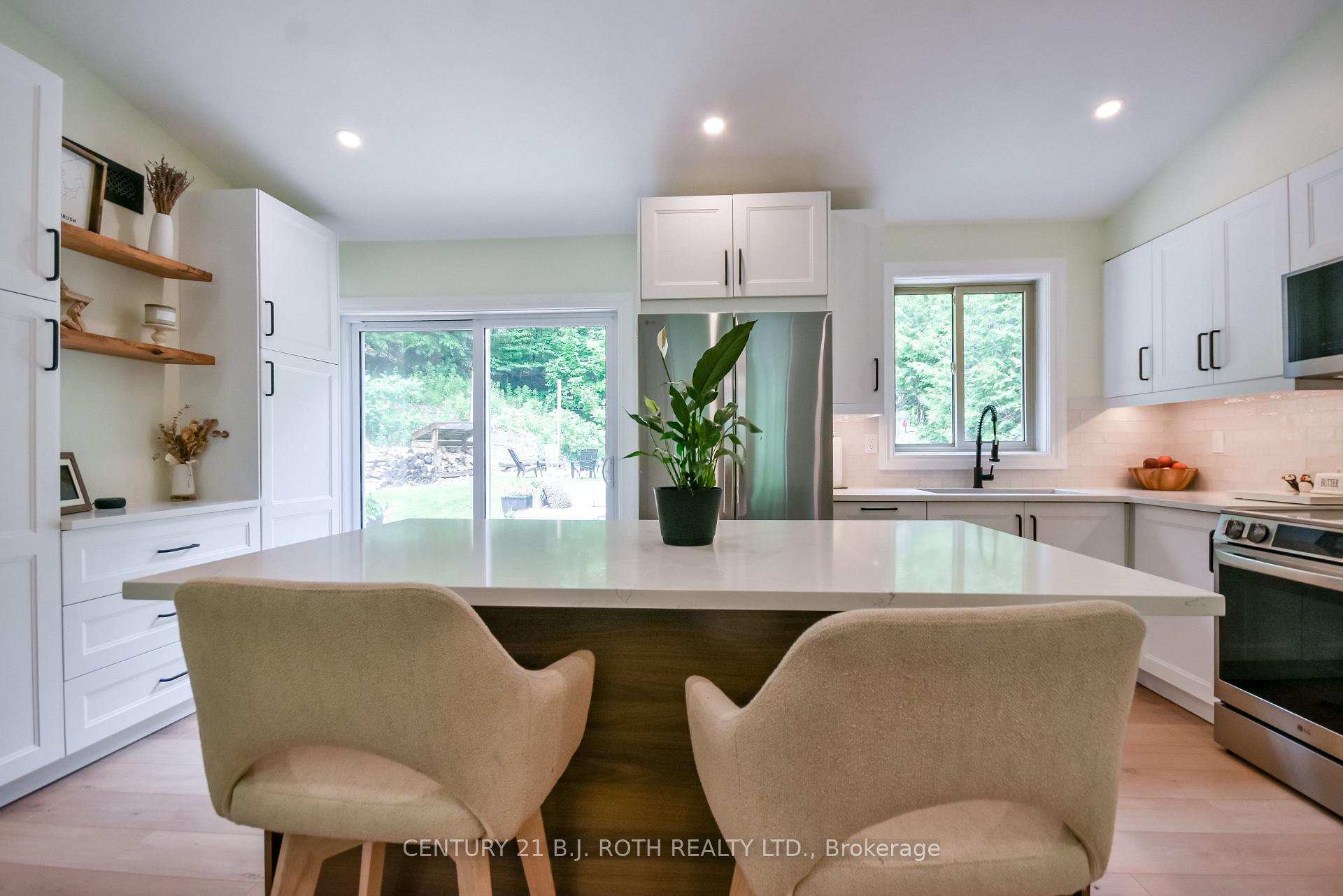29 ALGONQUIN Trail