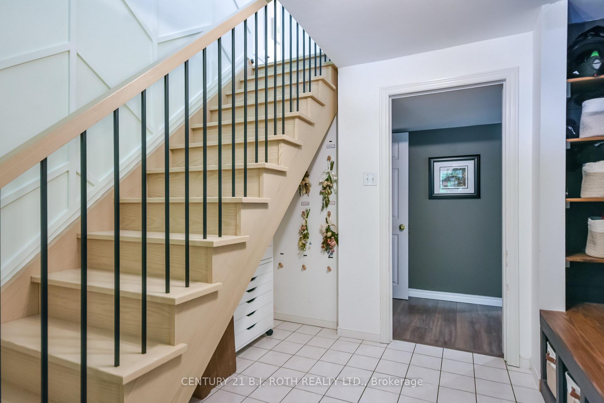 29 ALGONQUIN Trail